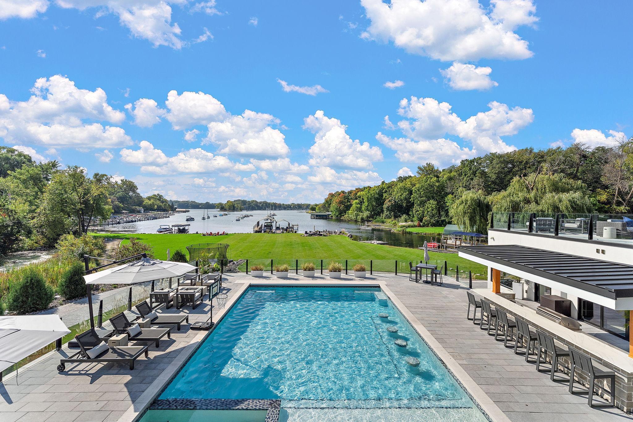 Wayzata, Minnesota, 55391, United States, 8 Bedrooms Bedrooms, ,11 BathroomsBathrooms,Residential,Active,1959932