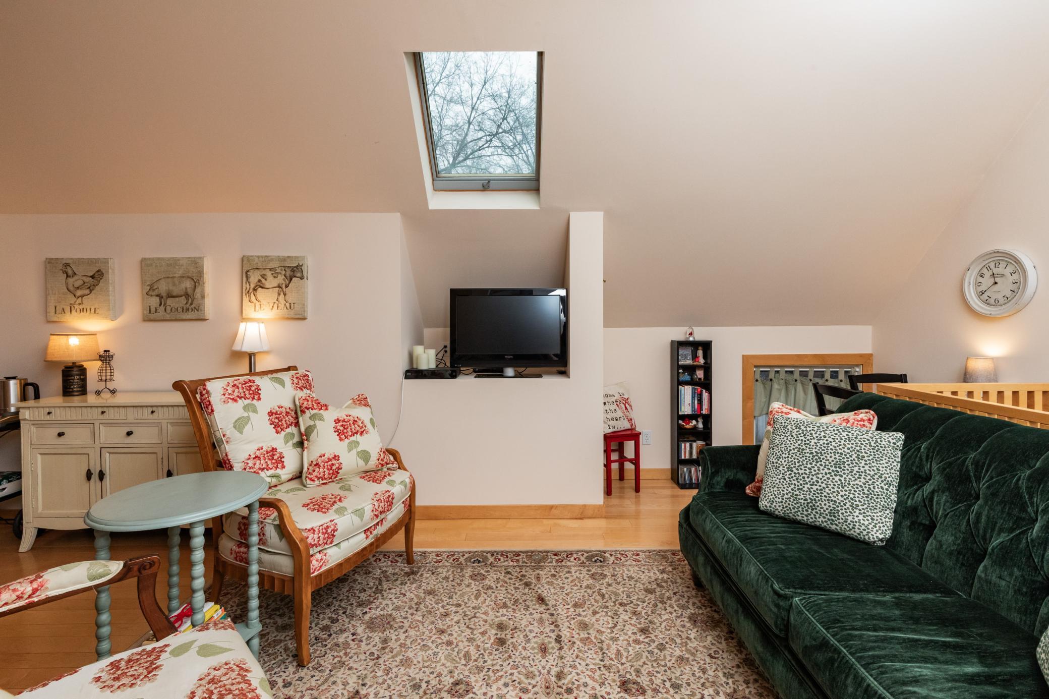 Saint Paul, Minnesota, 55105, United States, 6 Bedrooms Bedrooms, ,5 BathroomsBathrooms,Residential,Pending,2011867