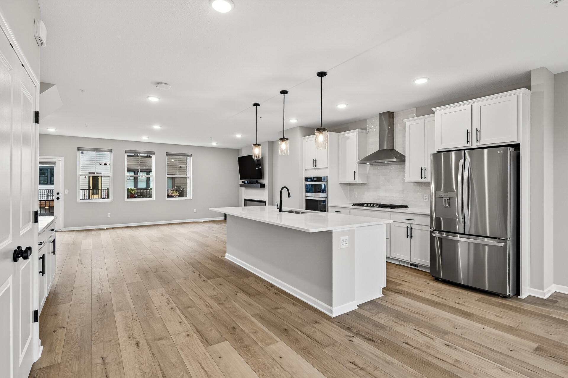 Saint Paul, Minnesota, 55116, United States, 4 Bedrooms Bedrooms, ,4 BathroomsBathrooms,Residential,Active,2003561