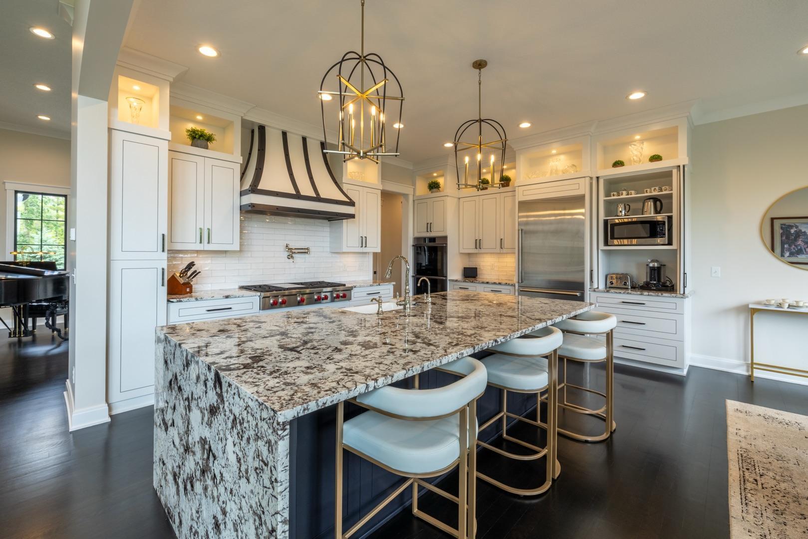 Rochester, Minnesota, 55902, United States, 4 Bedrooms Bedrooms, ,4 BathroomsBathrooms,Residential,Active,1853329