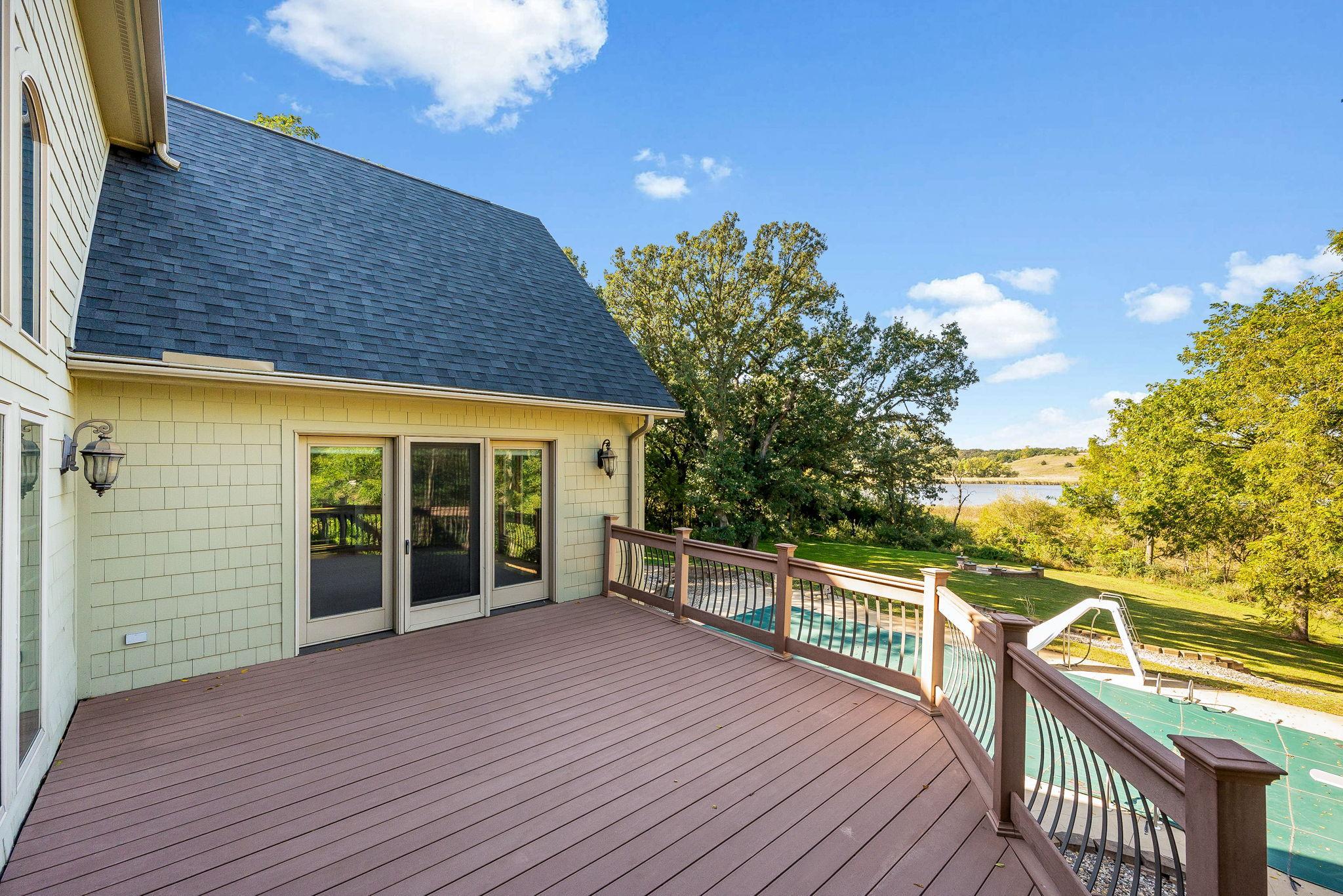 Fairmont, Minnesota, 56031, United States, 5 Bedrooms Bedrooms, ,6 BathroomsBathrooms,Residential,Active,1953012