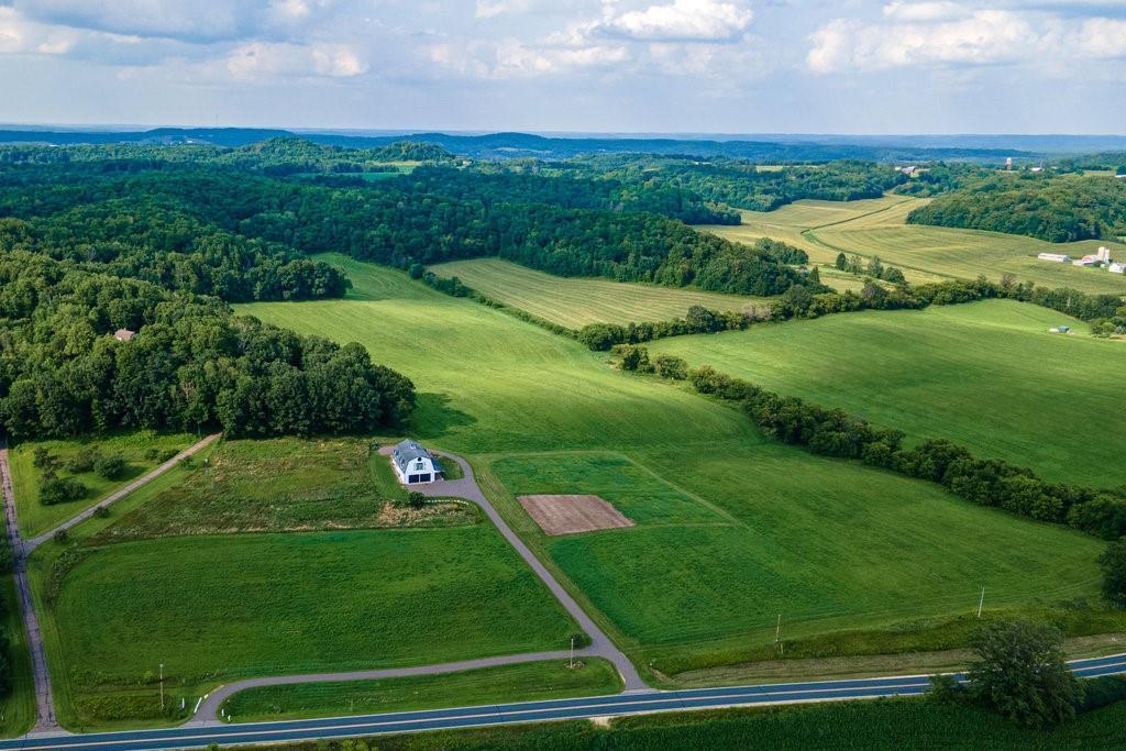 Menomonie, Wisconsin, 54751, United States, 2 Bedrooms Bedrooms, ,3 BathroomsBathrooms,Residential,Active,1993940