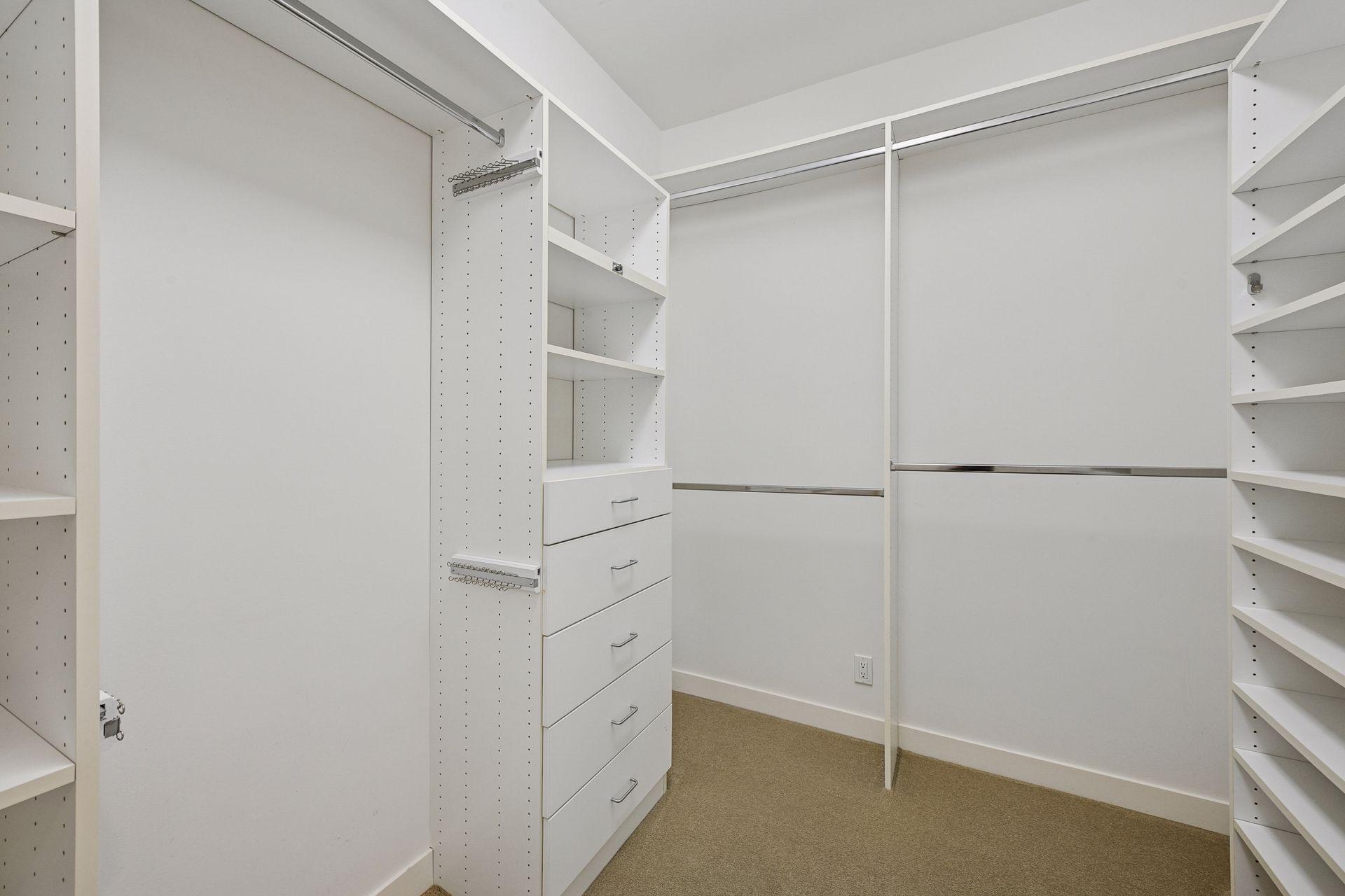 Minneapolis, Minnesota, 55439, United States, 5 Bedrooms Bedrooms, ,5 BathroomsBathrooms,Residential,Active,1944273