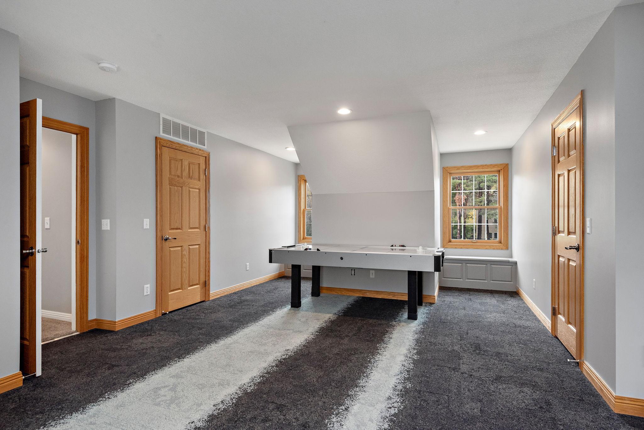 West Saint Paul, Minnesota, 55118, United States, 5 Bedrooms Bedrooms, ,5 BathroomsBathrooms,Residential,Active,1904170