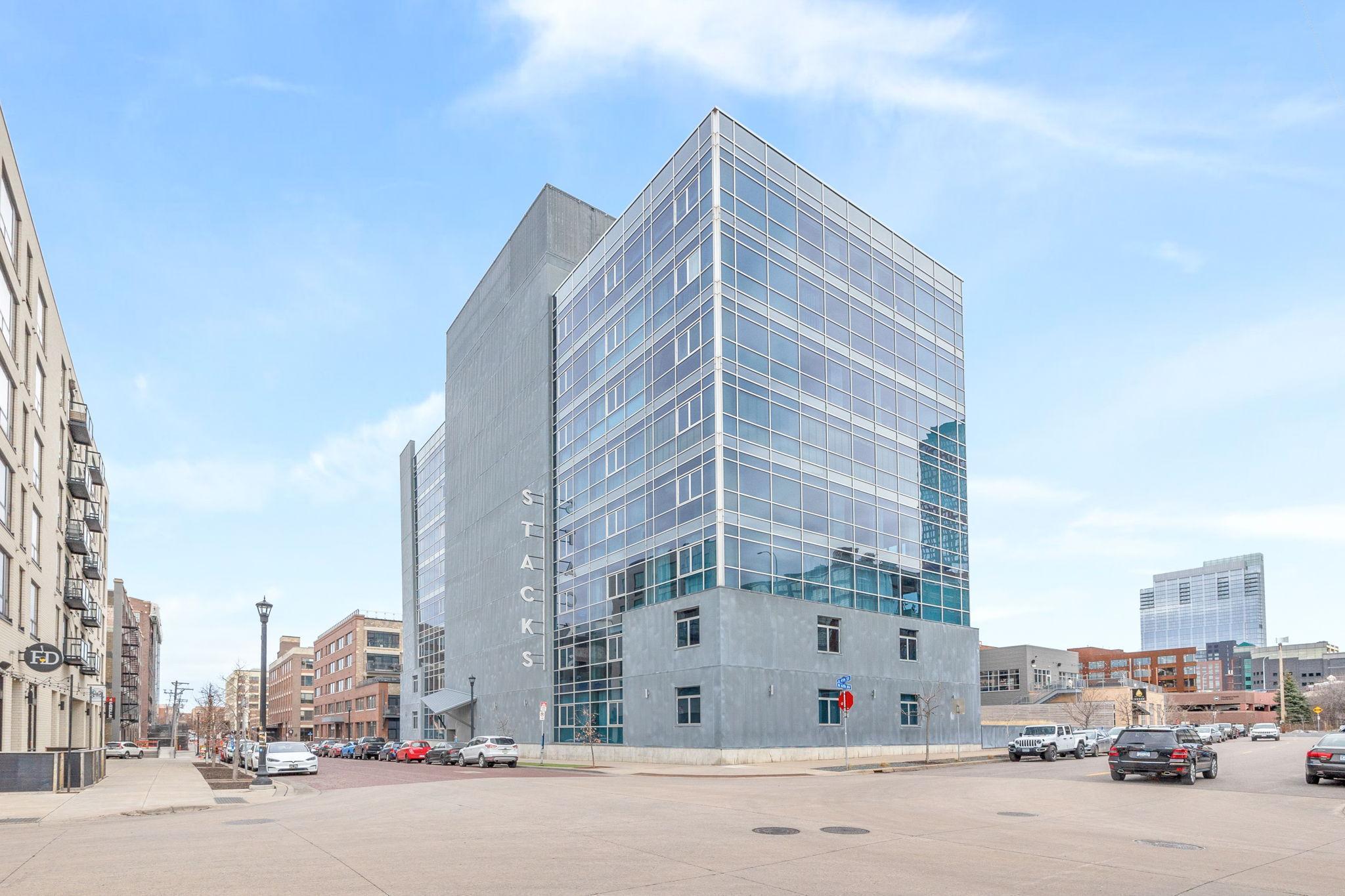 Minneapolis, Minnesota, 55401, United States, 2 Bedrooms Bedrooms, ,3 BathroomsBathrooms,Residential,Active,1756828