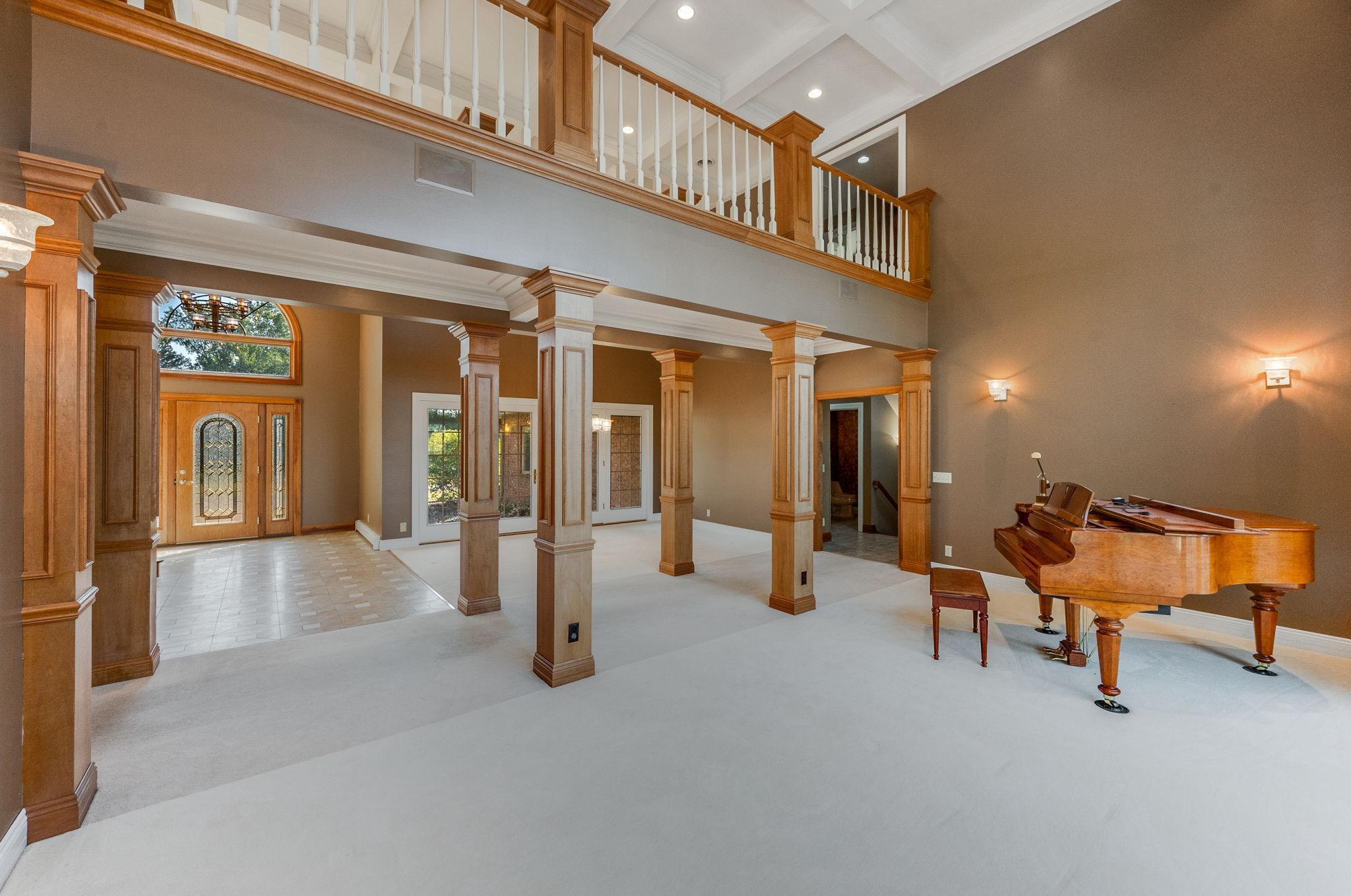 Fairmont, Minnesota, 56031, United States, 5 Bedrooms Bedrooms, ,6 BathroomsBathrooms,Residential,Active,1953012