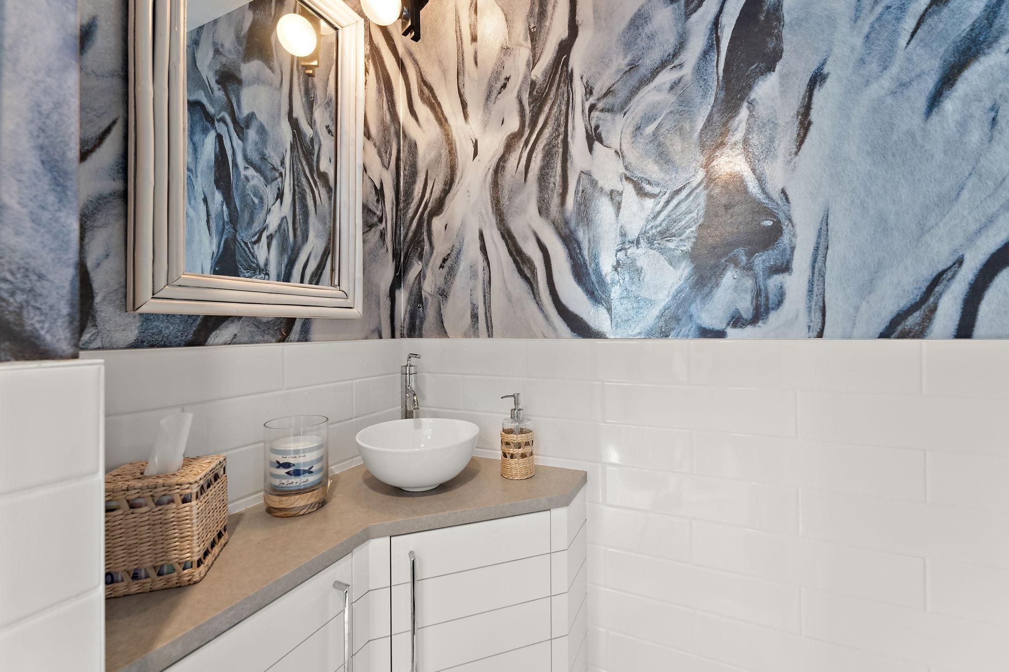 Wayzata, Minnesota, 55391, United States, 8 Bedrooms Bedrooms, ,11 BathroomsBathrooms,Residential,Active,1959932