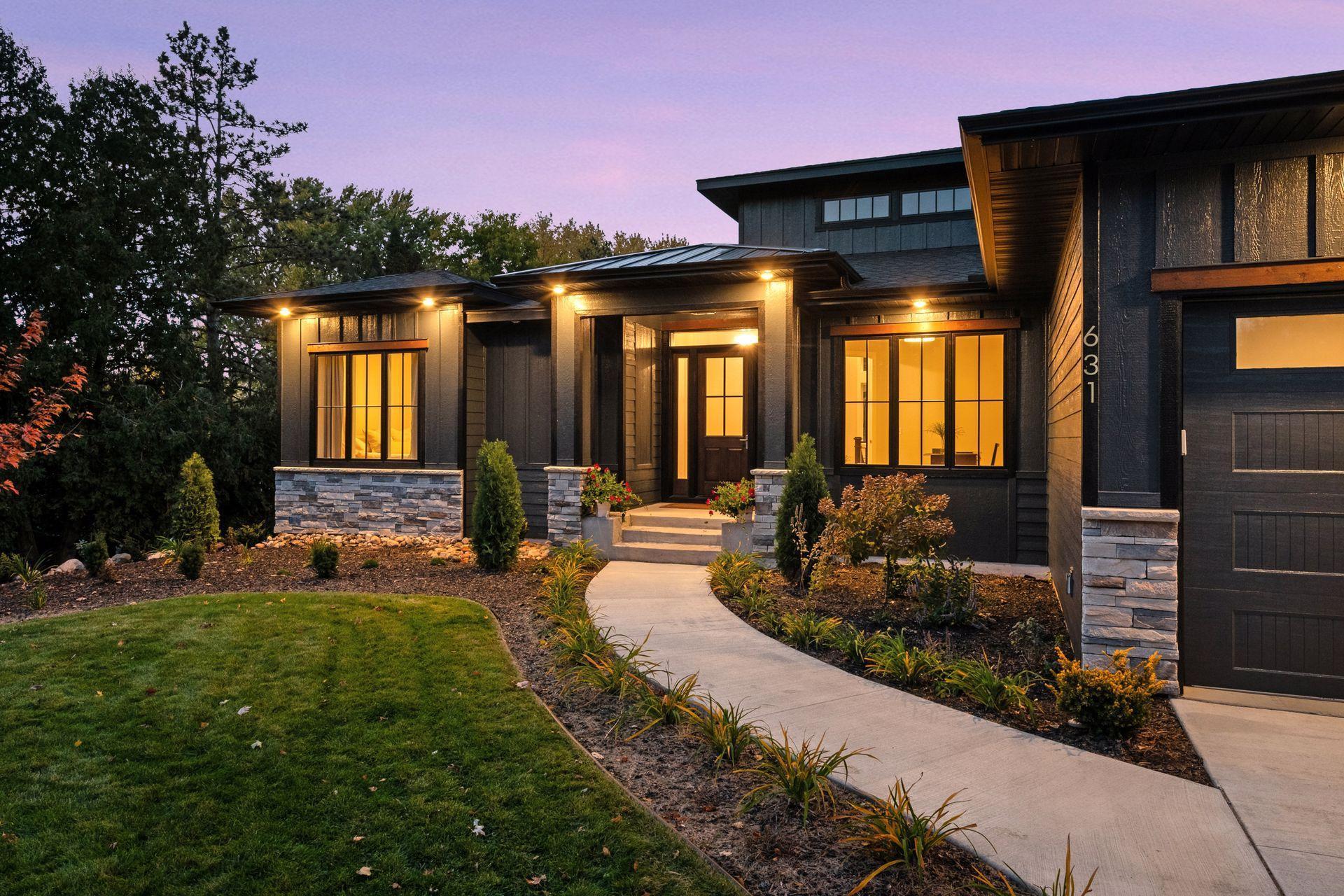 Saint Paul, Minnesota, 55118, United States, 4 Bedrooms Bedrooms, ,4 BathroomsBathrooms,Residential,Active,1973547