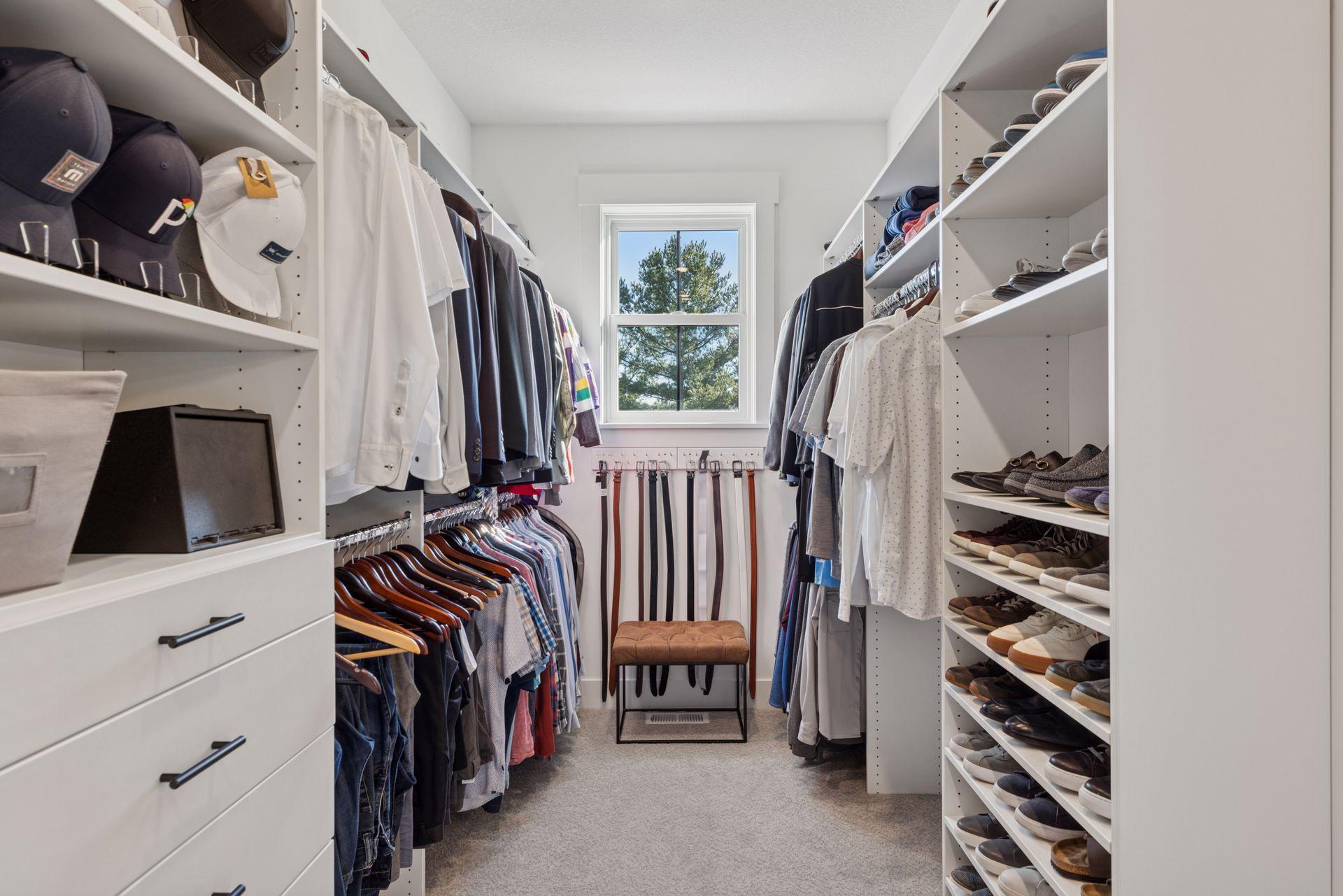 Lake Elmo, Minnesota, 55042, United States, 5 Bedrooms Bedrooms, ,5 BathroomsBathrooms,Residential,Active,1987220