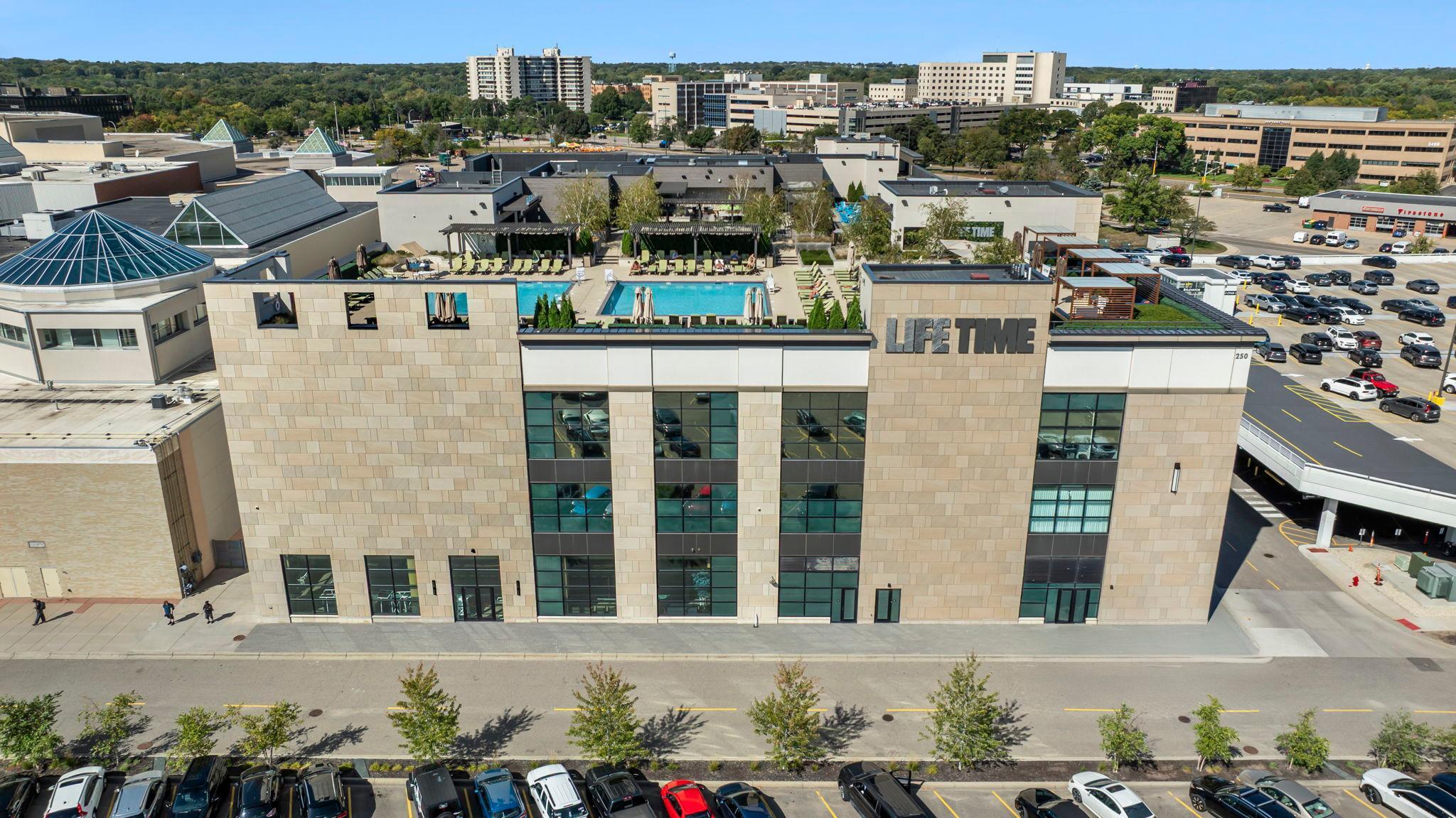 Minneapolis, Minnesota, 55435, United States, 5 Bedrooms Bedrooms, ,5 BathroomsBathrooms,Residential,Active,1944270