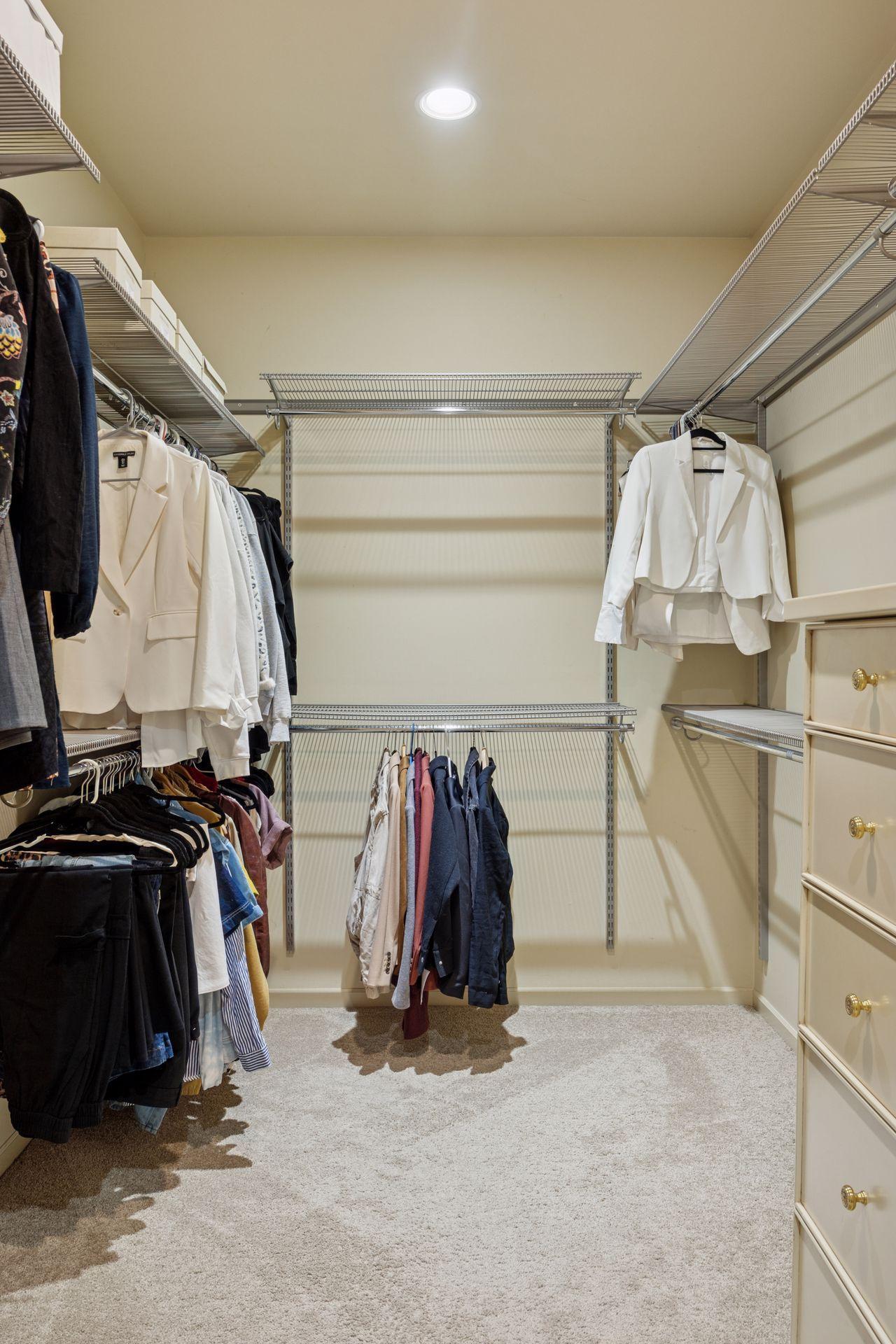 Eden Prairie, Minnesota, 55347, United States, 4 Bedrooms Bedrooms, ,5 BathroomsBathrooms,Residential,Active,1959538