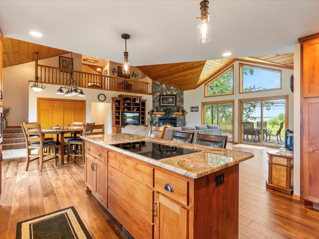 Merrifield, Minnesota, 56465, United States, 6 Bedrooms Bedrooms, ,4 BathroomsBathrooms,Residential,Active,1934819