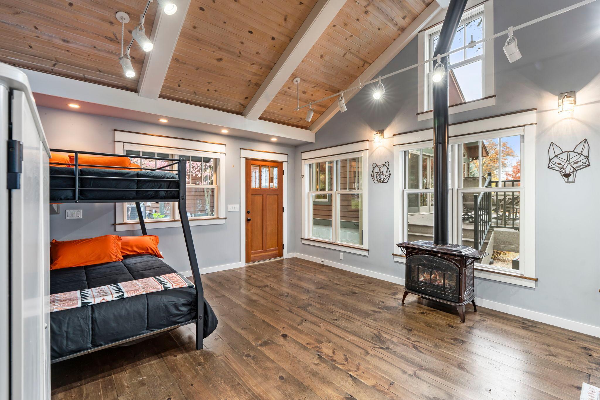 Arden Hills, Minnesota, 55112, United States, 4 Bedrooms Bedrooms, ,3 BathroomsBathrooms,Residential,Active,1973290