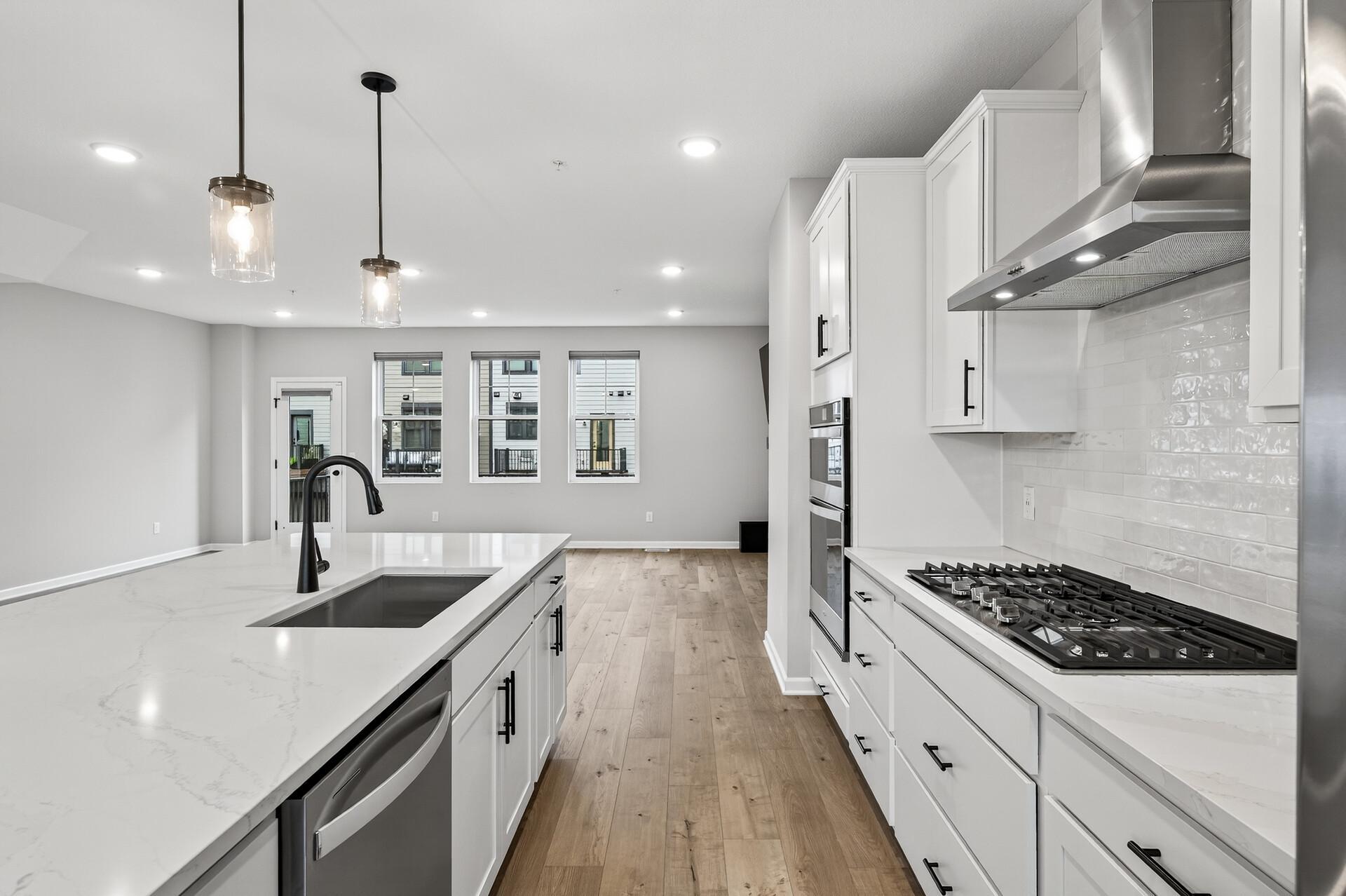 Saint Paul, Minnesota, 55116, United States, 4 Bedrooms Bedrooms, ,4 BathroomsBathrooms,Residential,Active,2003561