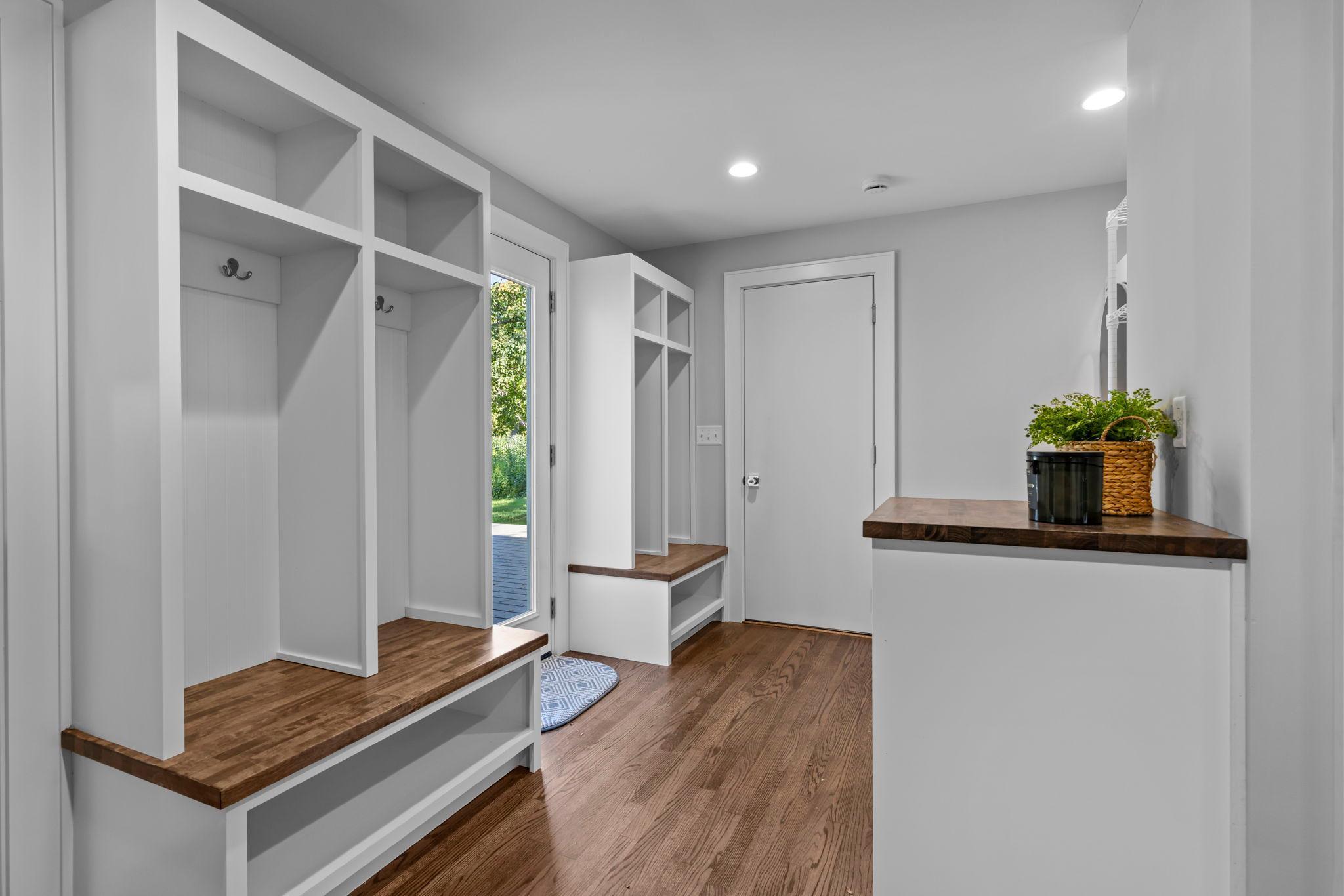 Minneapolis, Minnesota, 55435, United States, 5 Bedrooms Bedrooms, ,5 BathroomsBathrooms,Residential,Active,1944270