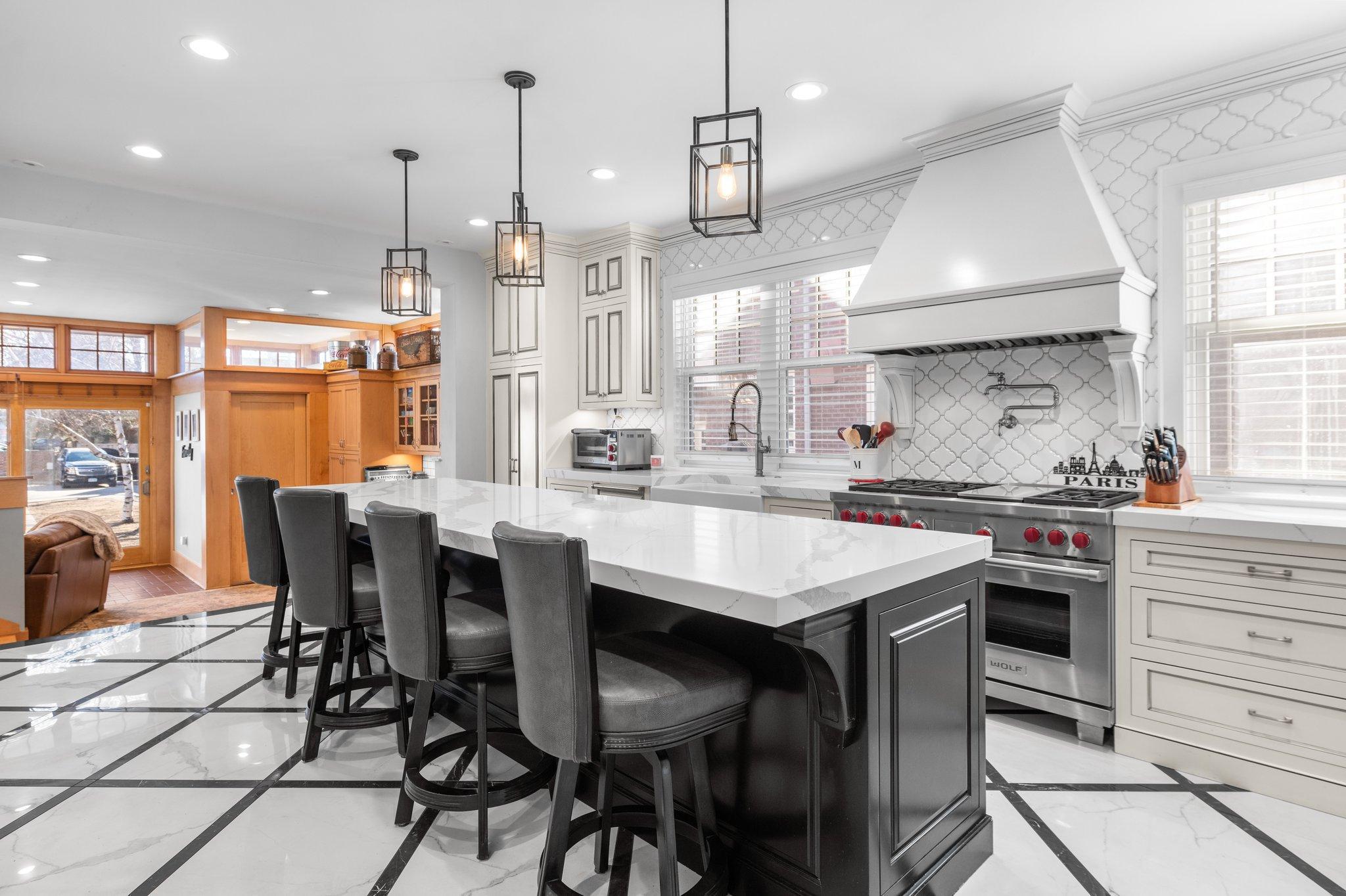 Saint Paul, Minnesota, 55105, United States, 6 Bedrooms Bedrooms, ,5 BathroomsBathrooms,Residential,Pending,2011867