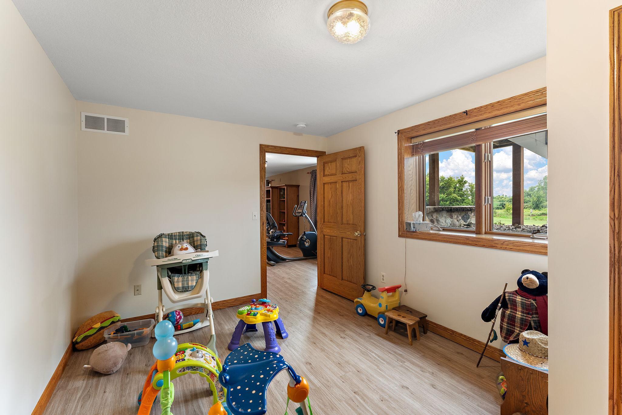 Faribault, Minnesota, 55021, United States, 4 Bedrooms Bedrooms, ,4 BathroomsBathrooms,Residential,Active,1909659