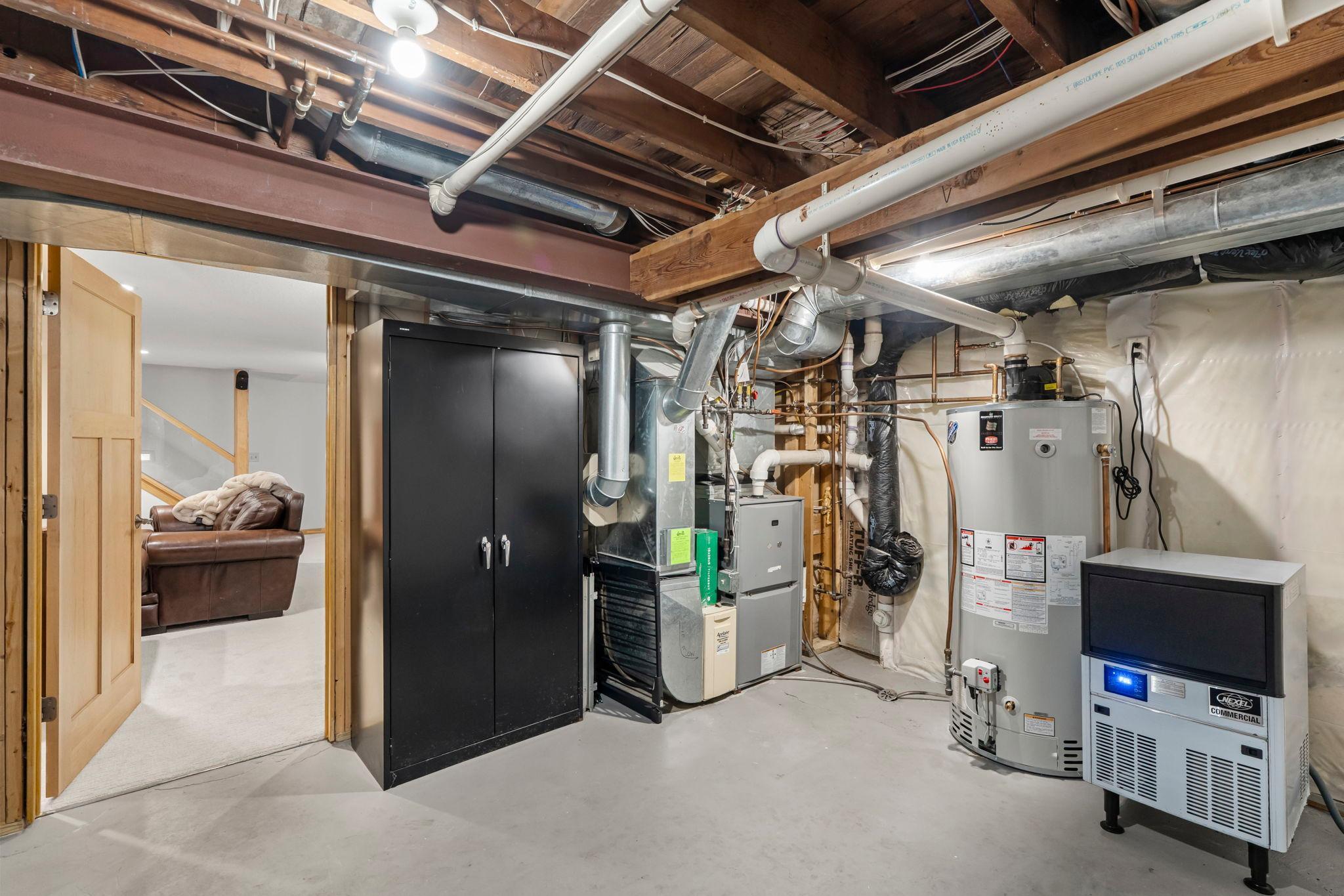 Arden Hills, Minnesota, 55112, United States, 4 Bedrooms Bedrooms, ,3 BathroomsBathrooms,Residential,Active,1973290