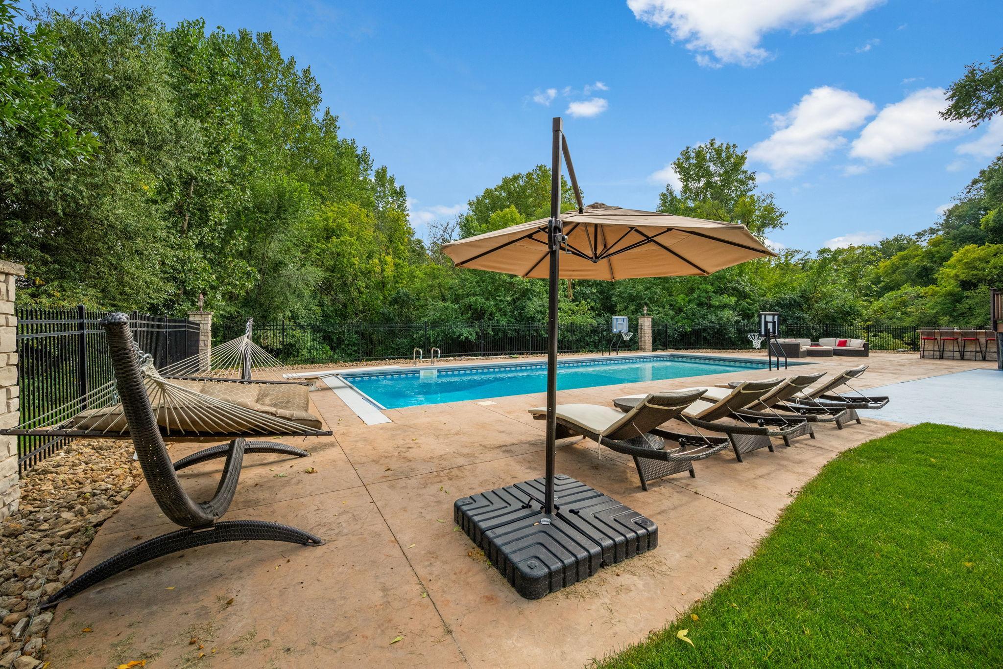 West Saint Paul, Minnesota, 55118, United States, 5 Bedrooms Bedrooms, ,5 BathroomsBathrooms,Residential,Active,2013431