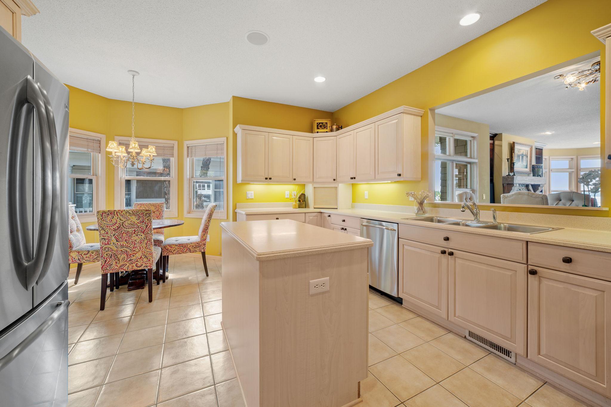 Wayzata, Minnesota, 55391, United States, 4 Bedrooms Bedrooms, ,3 BathroomsBathrooms,Residential,Active,1953718