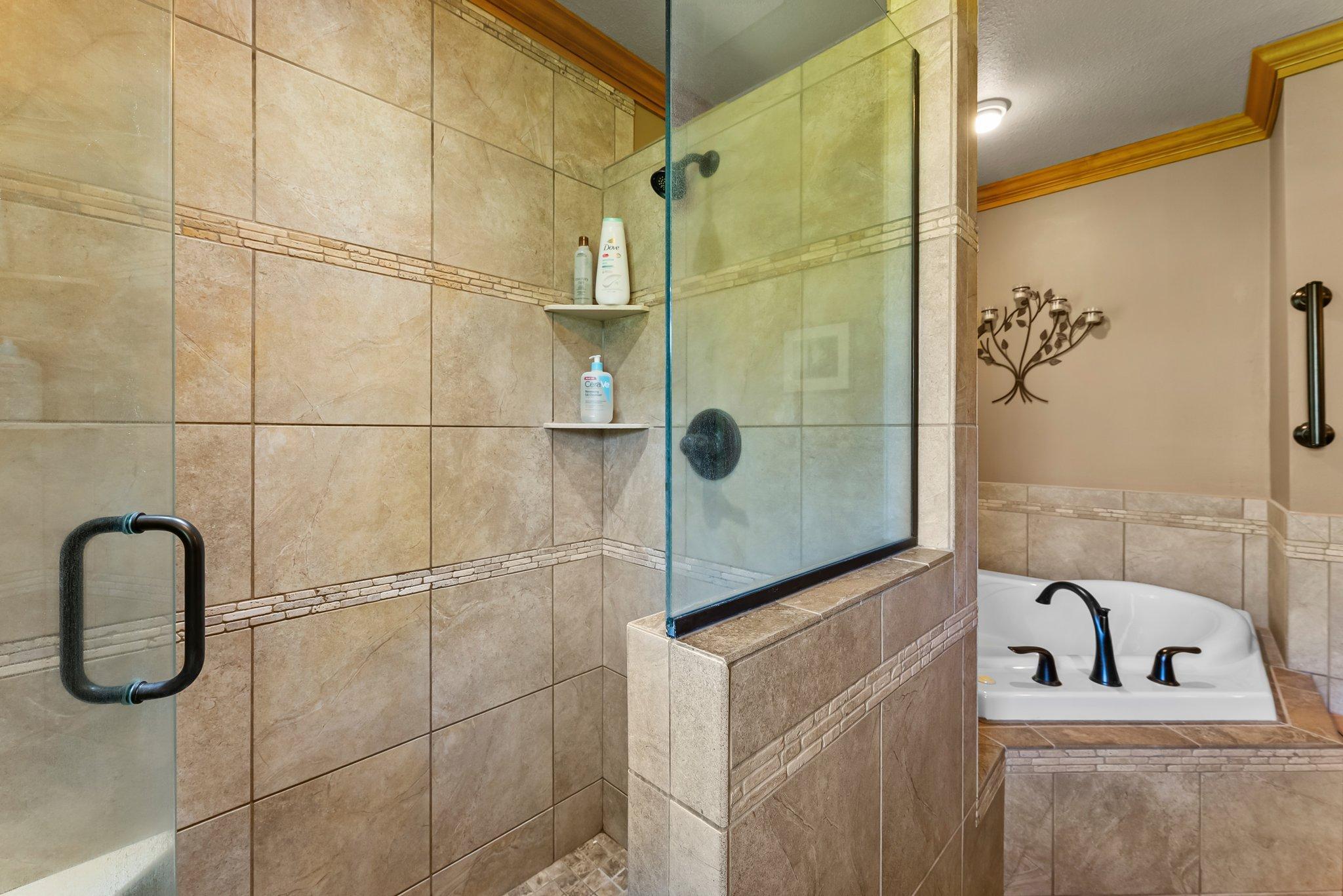 Northfield, Minnesota, 55057, United States, ,3 BathroomsBathrooms,Residential,Active,1843421