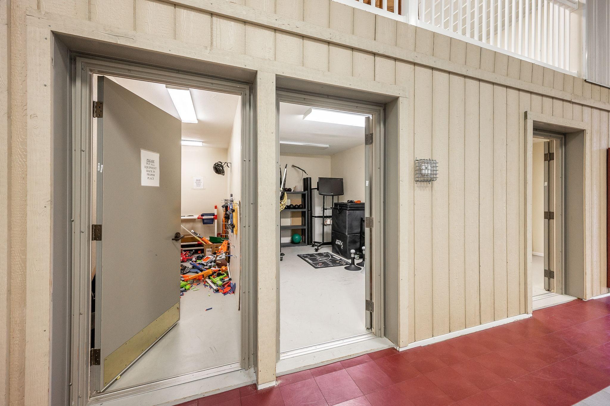 Fairmont, Minnesota, 56031, United States, 5 Bedrooms Bedrooms, ,6 BathroomsBathrooms,Residential,Active,1953012