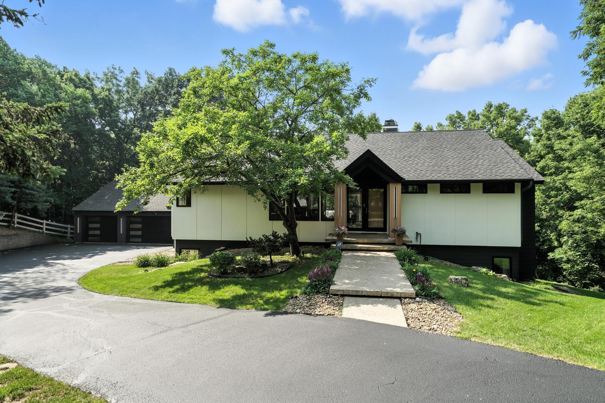 Minnetonka, Minnesota, 55345, United States, 5 Bedrooms Bedrooms, ,3 BathroomsBathrooms,Residential,Active,1971001