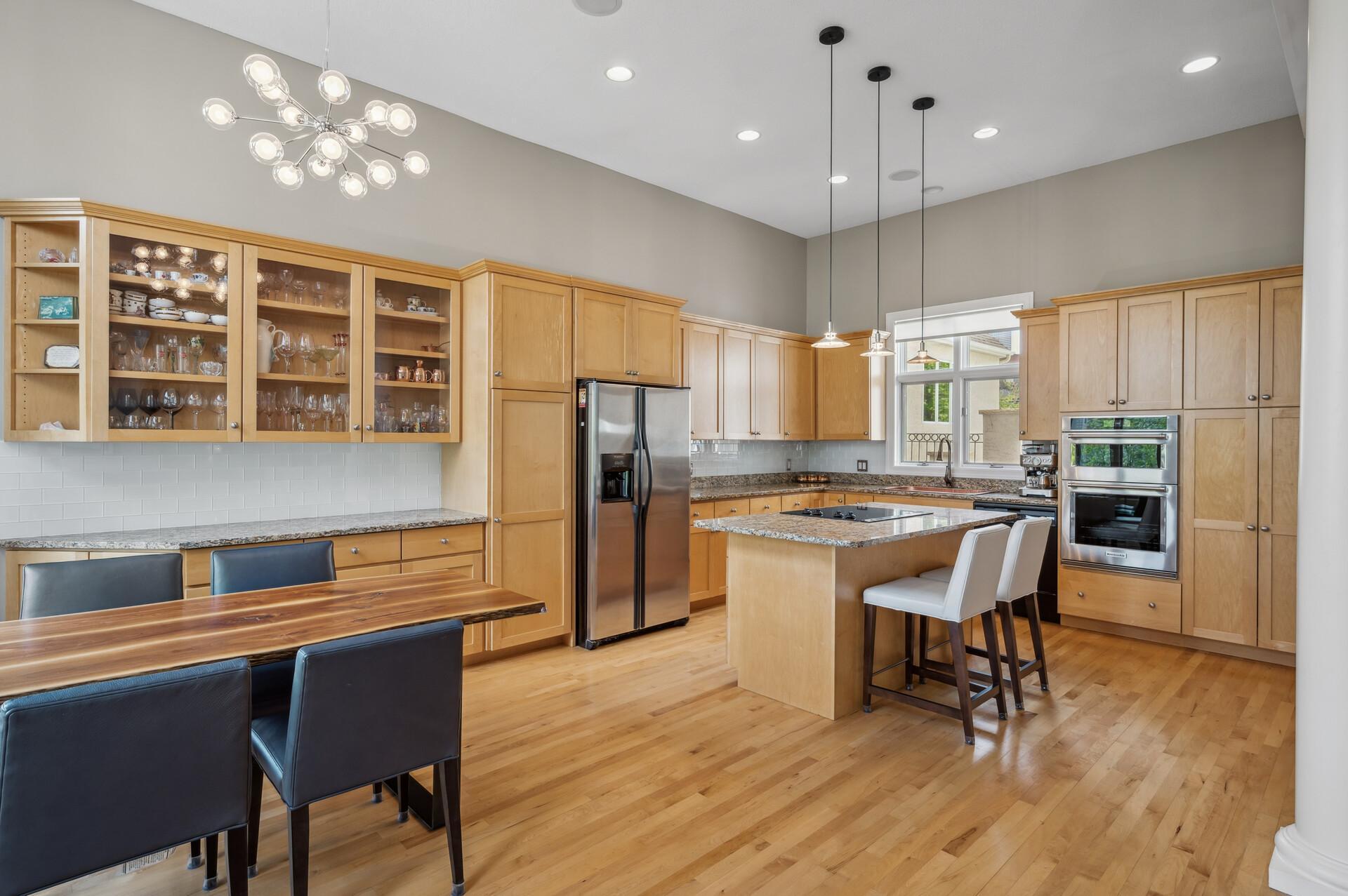 Minneapolis, Minnesota, 55401, United States, 4 Bedrooms Bedrooms, ,4 BathroomsBathrooms,Residential,Active,2003546