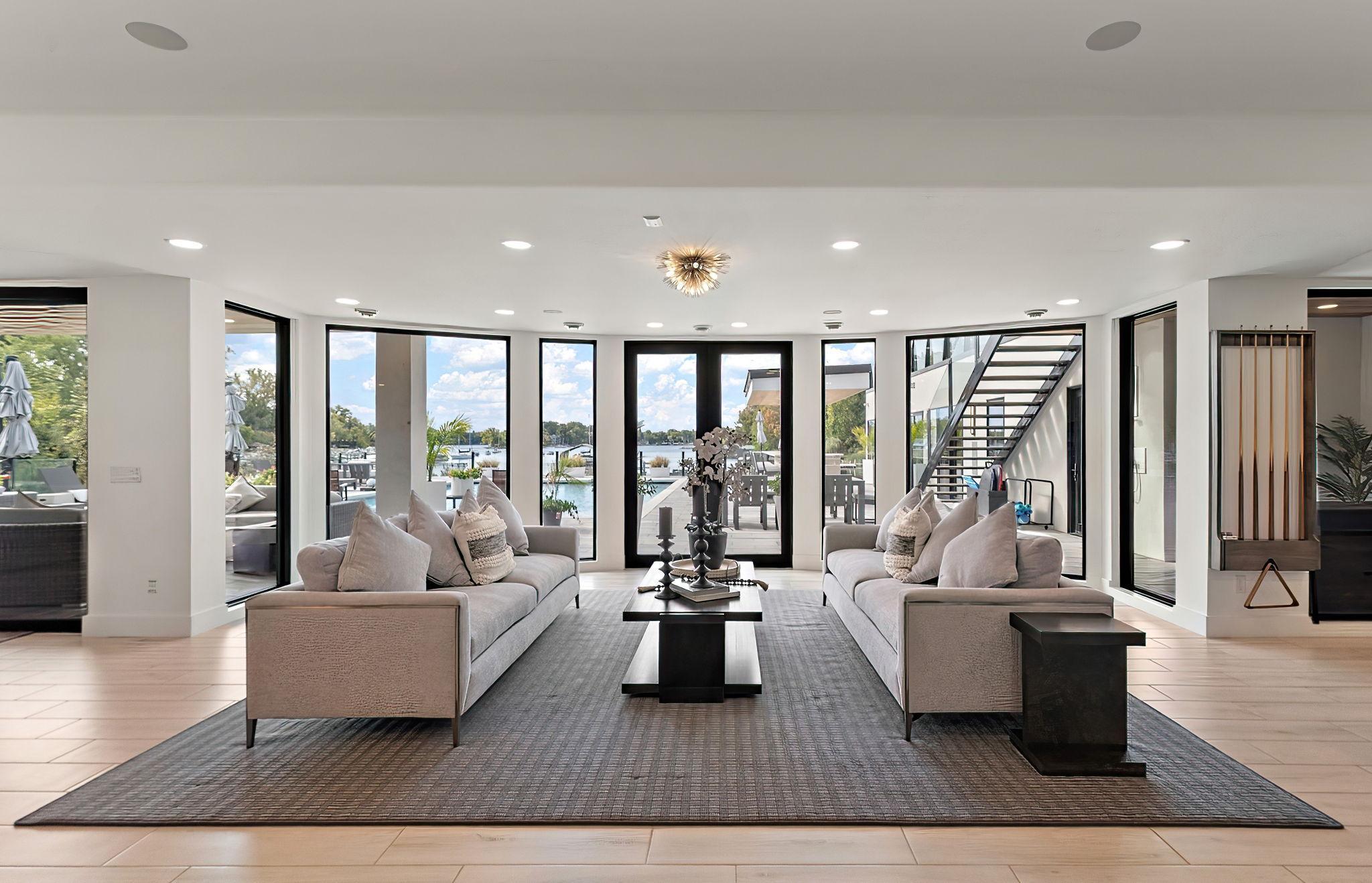 Wayzata, Minnesota, 55391, United States, 8 Bedrooms Bedrooms, ,11 BathroomsBathrooms,Residential,Active,1959932