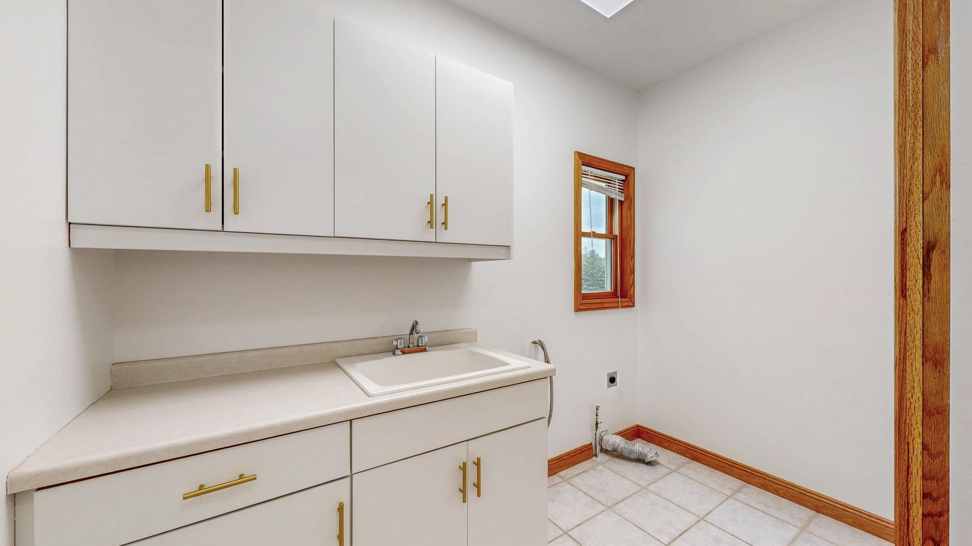 Rochester, Minnesota, 55902, United States, 5 Bedrooms Bedrooms, ,4 BathroomsBathrooms,Residential,Active,1902957