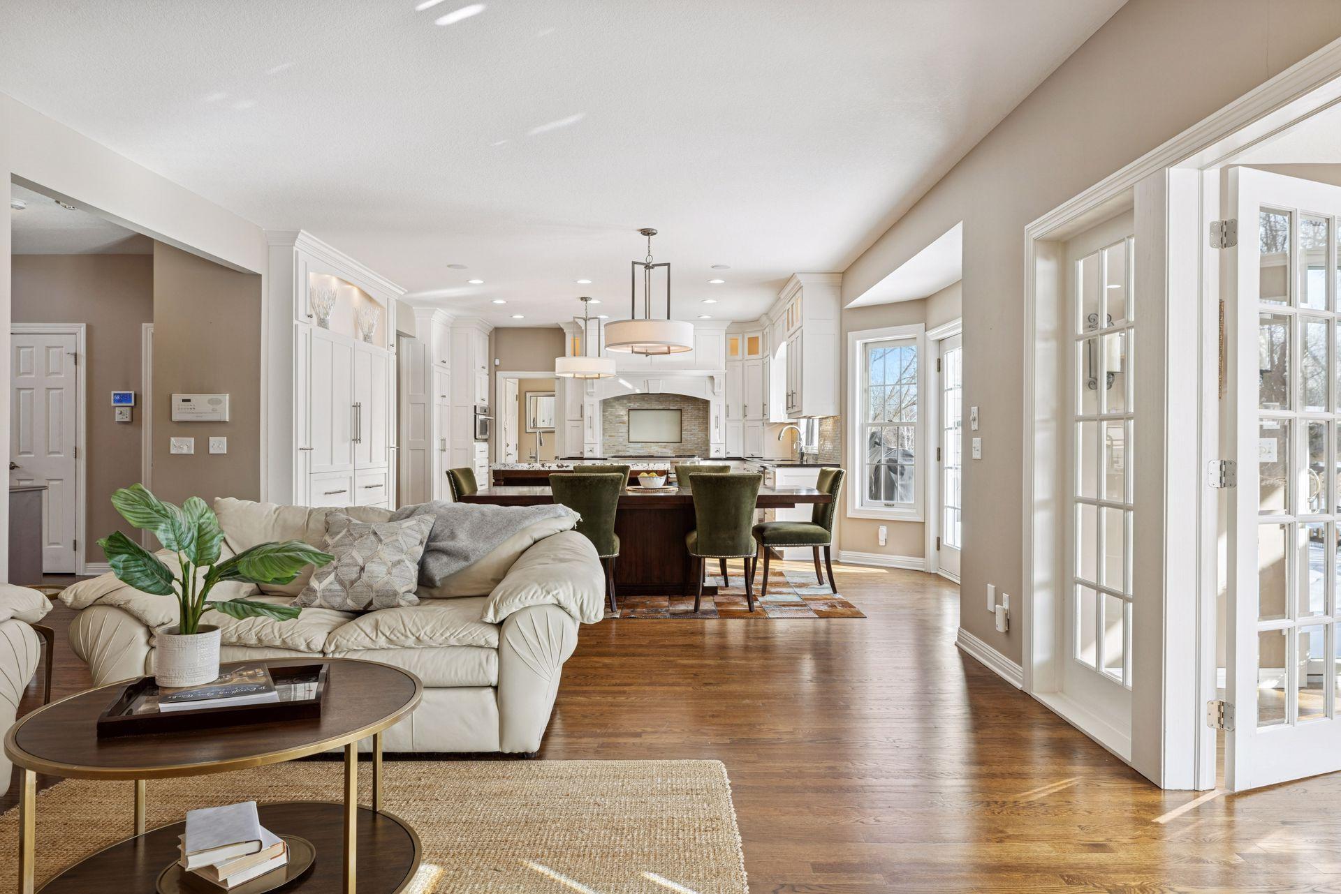 West Saint Paul, Minnesota, 55118, United States, 5 Bedrooms Bedrooms, ,5 BathroomsBathrooms,Residential,Active,2013431