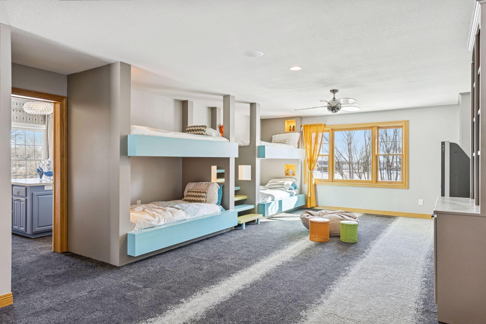 West Saint Paul, Minnesota, 55118, United States, 5 Bedrooms Bedrooms, ,5 BathroomsBathrooms,Residential,Active,2013431