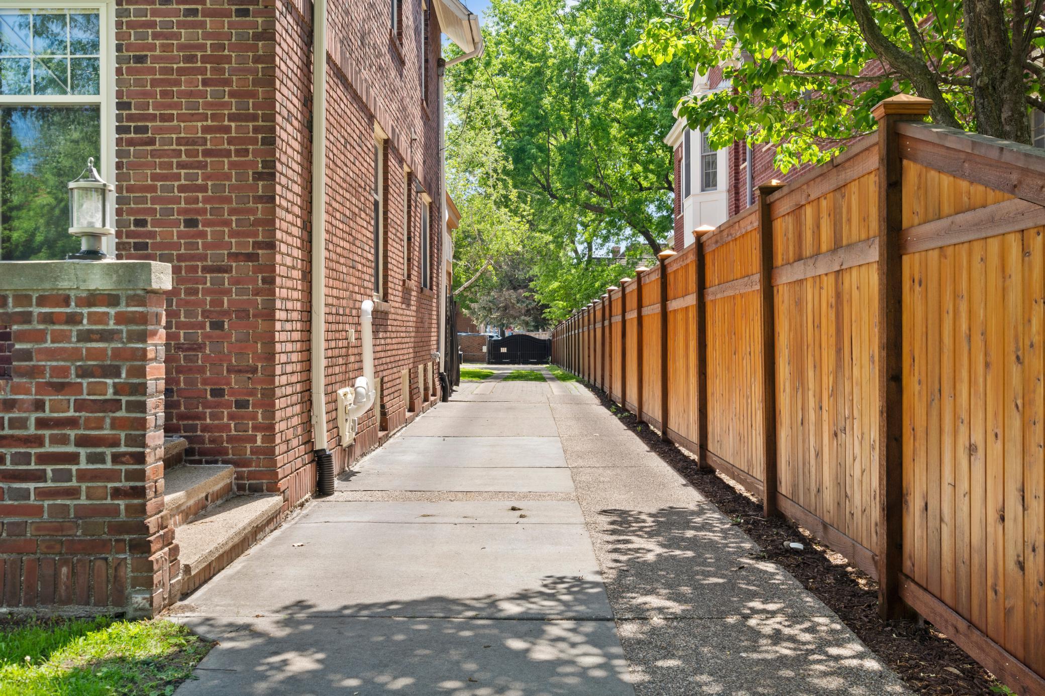 Saint Paul, Minnesota, 55105, United States, 6 Bedrooms Bedrooms, ,5 BathroomsBathrooms,Residential,Pending,2011867