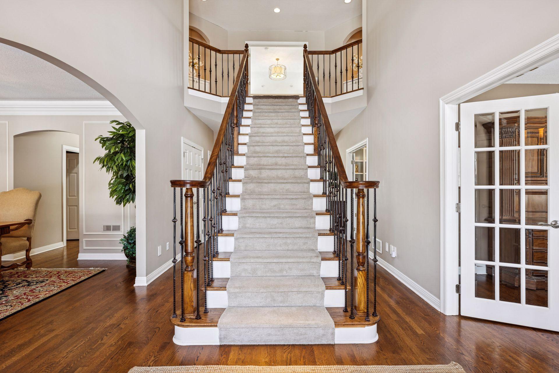 West Saint Paul, Minnesota, 55118, United States, 5 Bedrooms Bedrooms, ,5 BathroomsBathrooms,Residential,Active,2013431