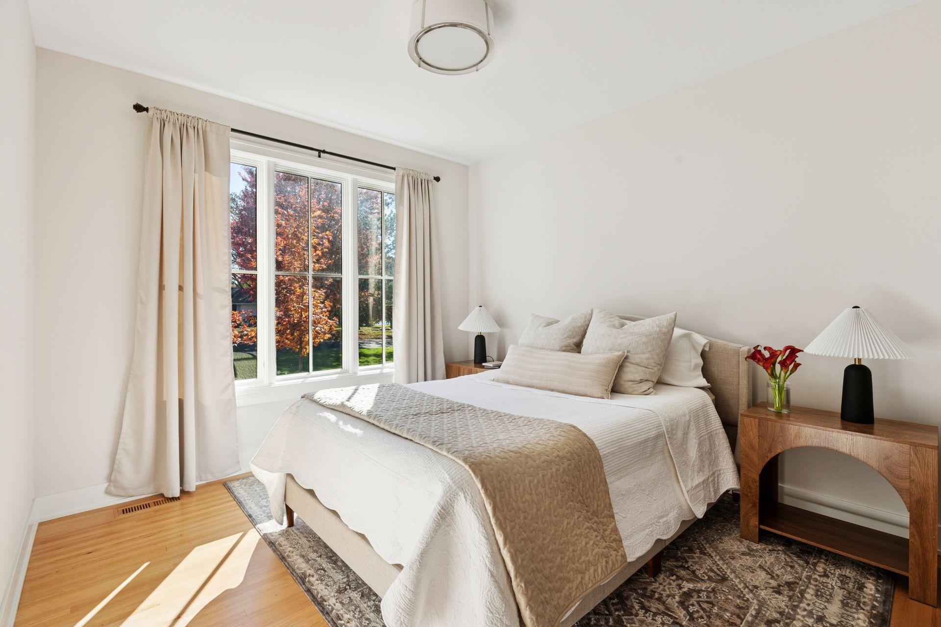 Saint Paul, Minnesota, 55118, United States, 4 Bedrooms Bedrooms, ,4 BathroomsBathrooms,Residential,Active,1973547