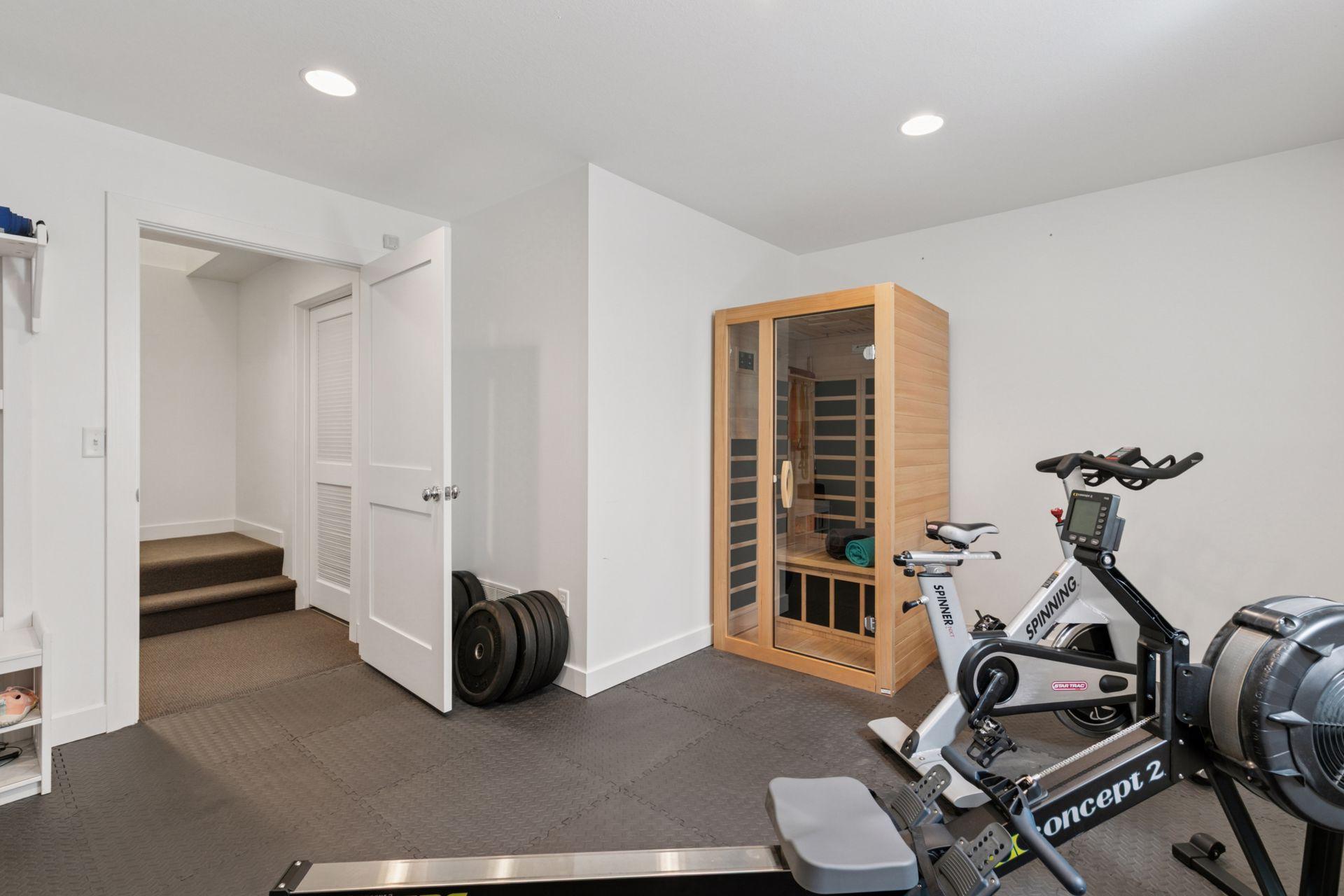 Minneapolis, Minnesota, 55410, United States, 5 Bedrooms Bedrooms, ,5 BathroomsBathrooms,Residential,Active,1929403
