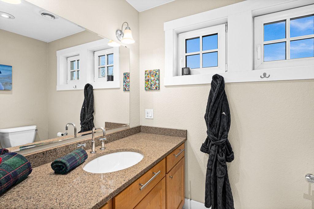 Duluth, Minnesota, 55804, United States, 5 Bedrooms Bedrooms, ,6 BathroomsBathrooms,Residential,Active,2014596