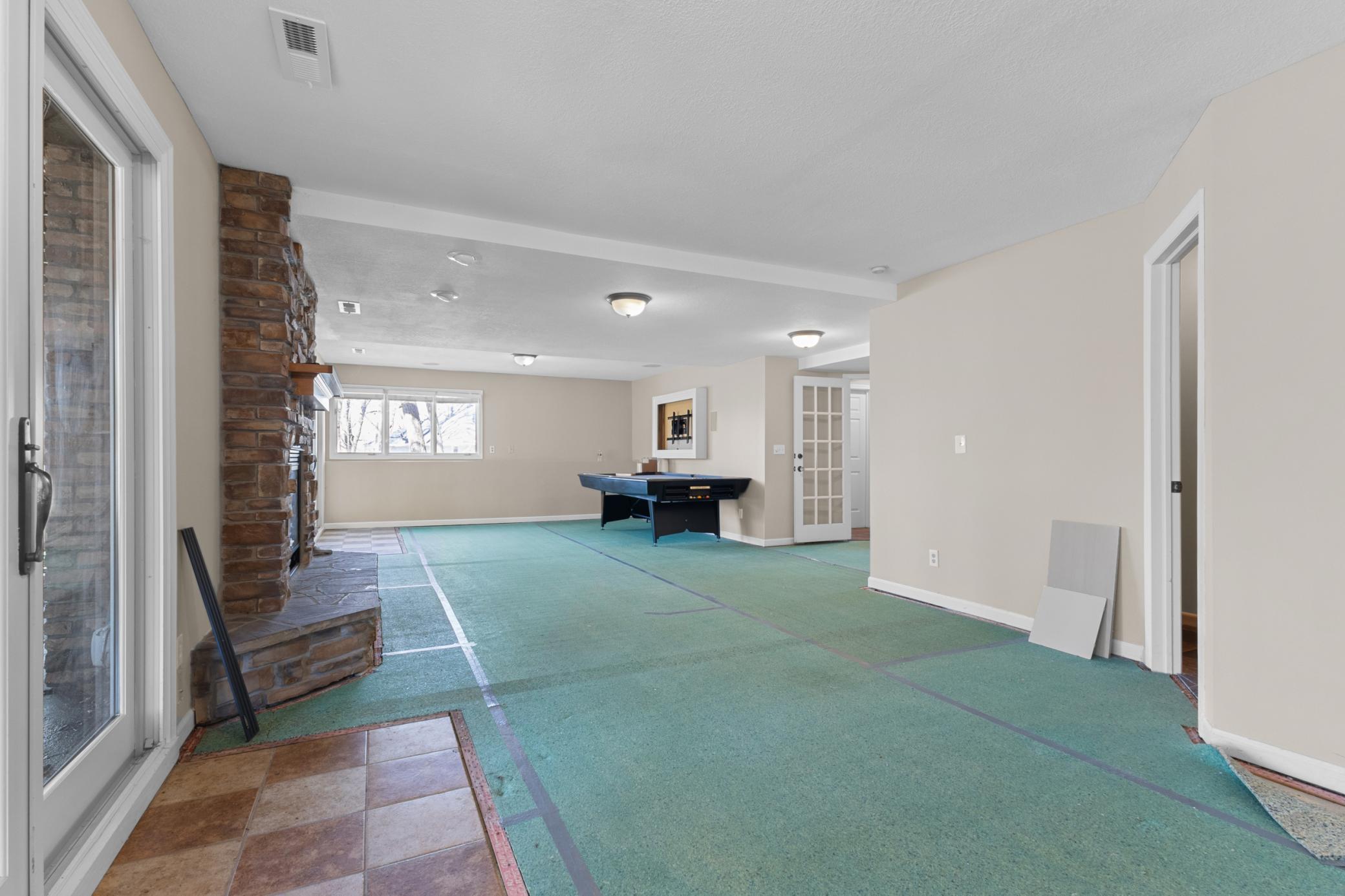 Wayzata, Minnesota, 55391, United States, 6 Bedrooms Bedrooms, ,5 BathroomsBathrooms,Residential,Active,1945262