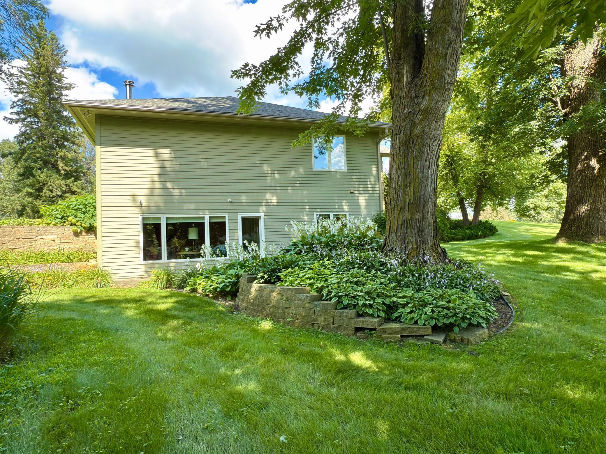 Northfield, Minnesota, 55057, United States, 3 Bedrooms Bedrooms, ,3 BathroomsBathrooms,Residential,Active,1920261