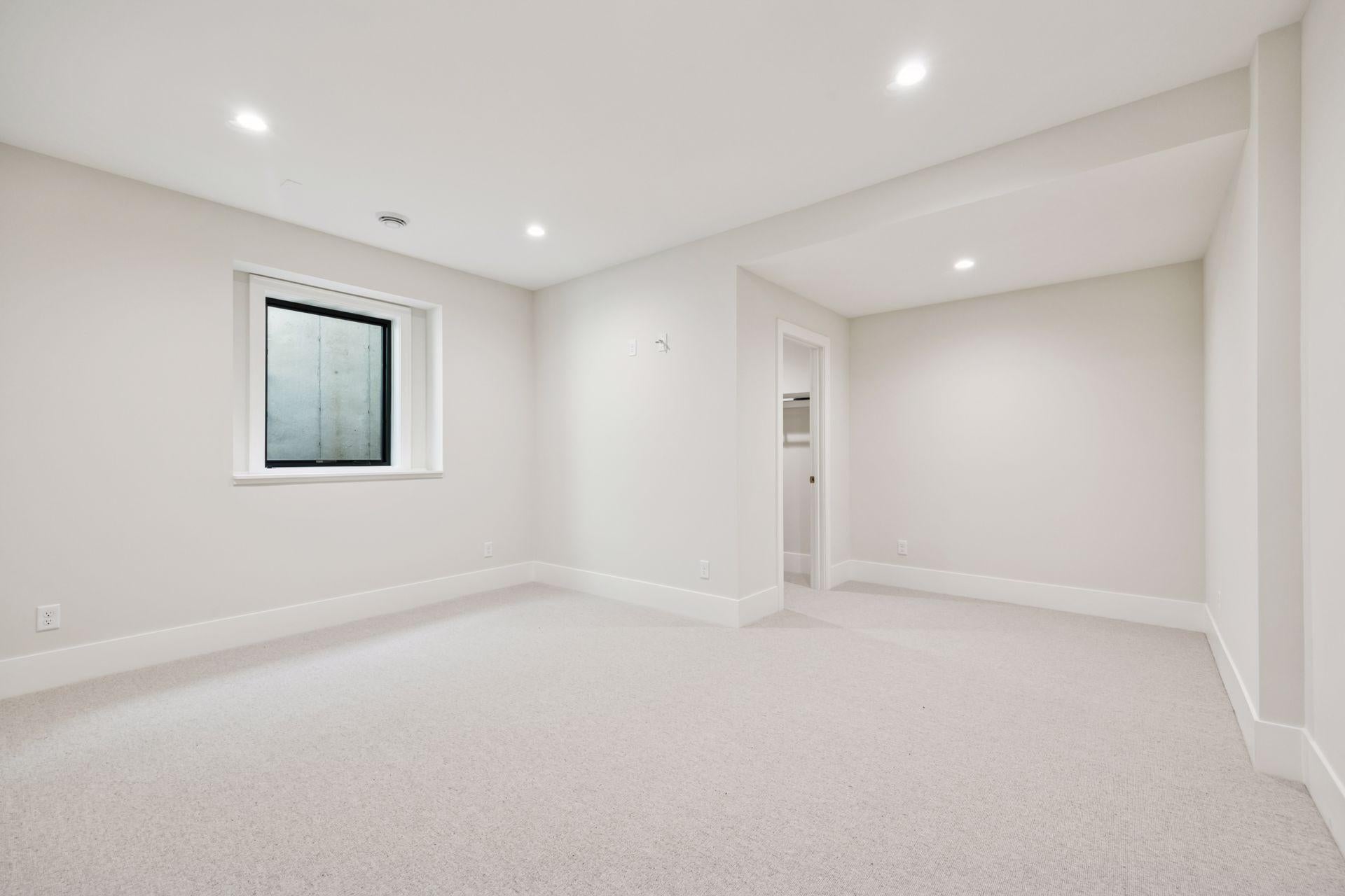 Minneapolis, Minnesota, 55424, United States, 5 Bedrooms Bedrooms, ,6 BathroomsBathrooms,Residential,Active,1959982