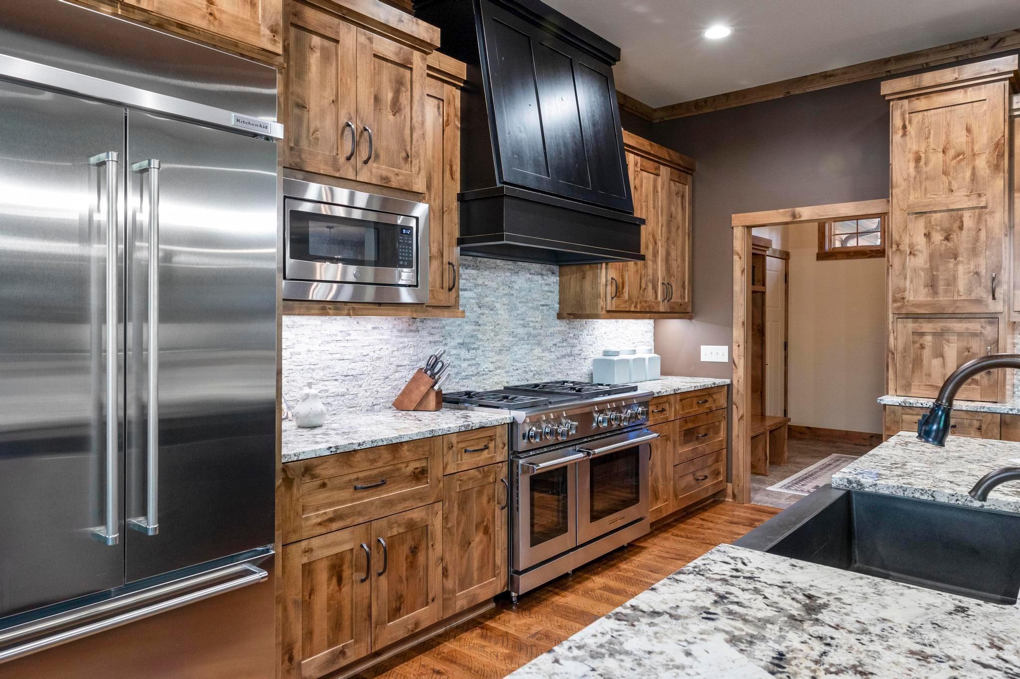 Excelsior, Minnesota, 55331, United States, 4 Bedrooms Bedrooms, ,4 BathroomsBathrooms,Residential,Active,1959542