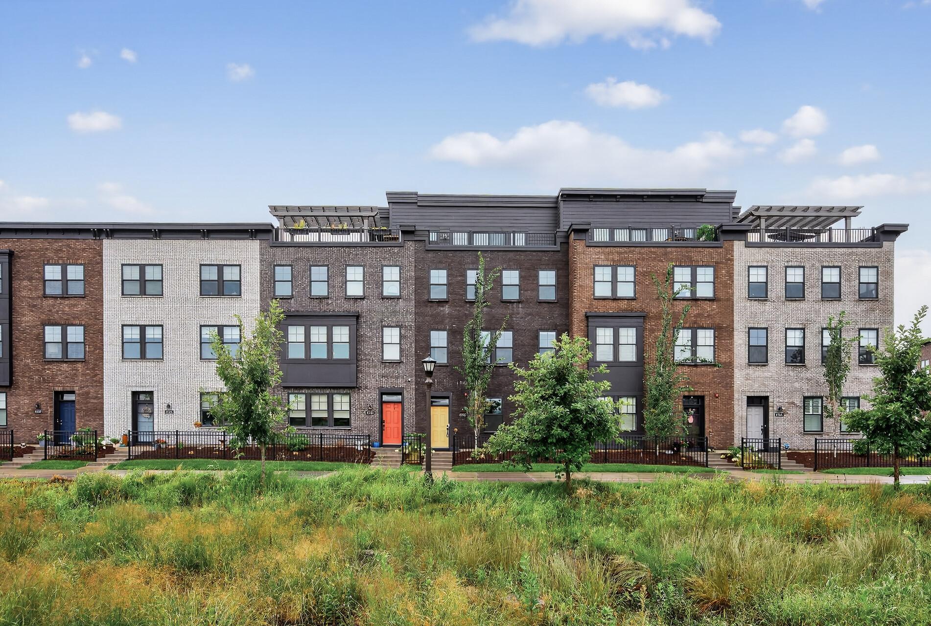 Saint Paul, Minnesota, 55116, United States, 4 Bedrooms Bedrooms, ,4 BathroomsBathrooms,Residential,Active,2003561