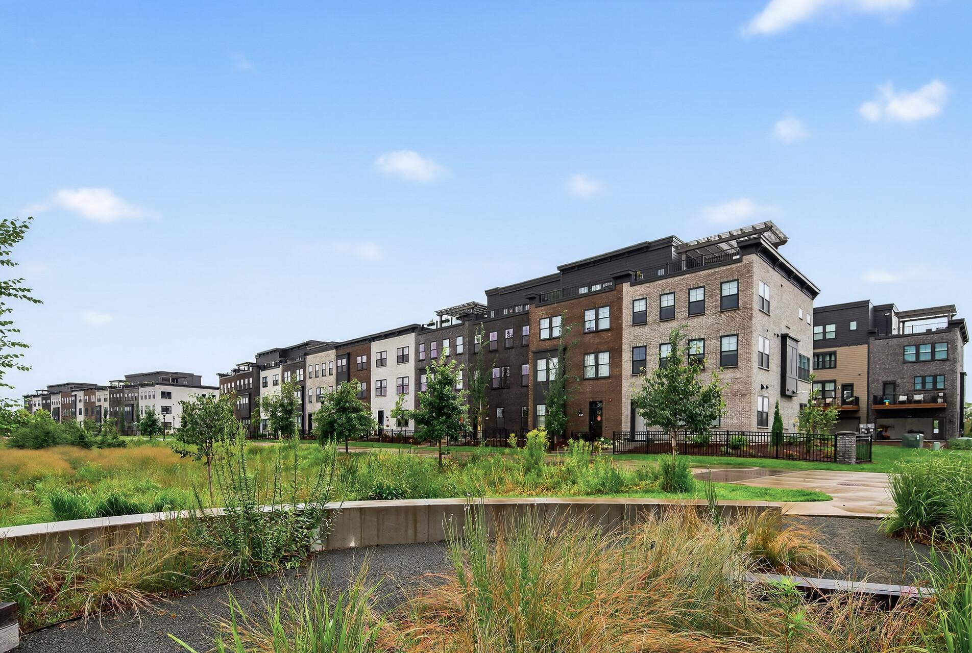 Saint Paul, Minnesota, 55116, United States, 4 Bedrooms Bedrooms, ,4 BathroomsBathrooms,Residential,Active,2003561