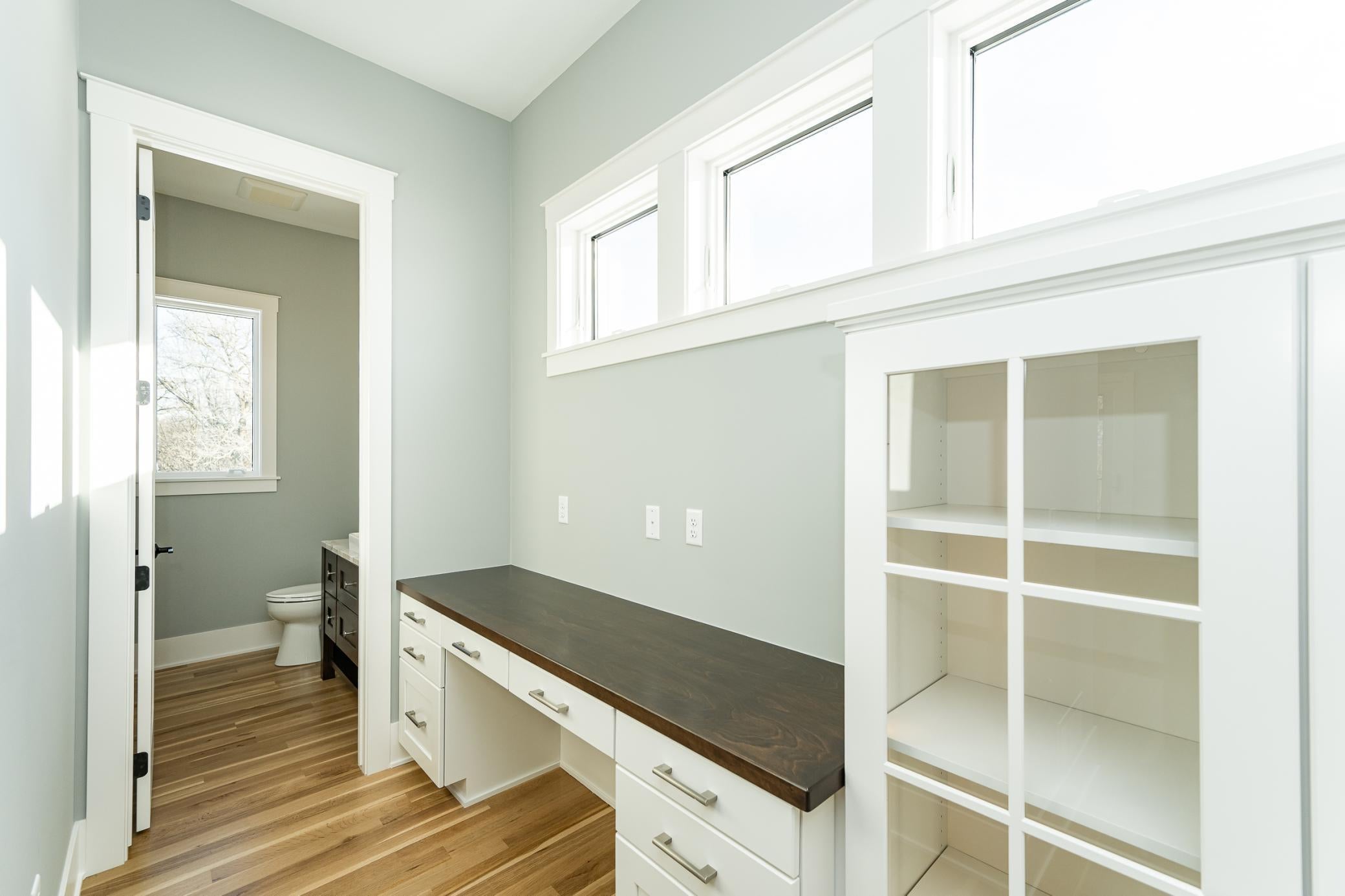 Rochester, Minnesota, 55902, United States, 5 Bedrooms Bedrooms, ,6 BathroomsBathrooms,Residential,Active,1892599