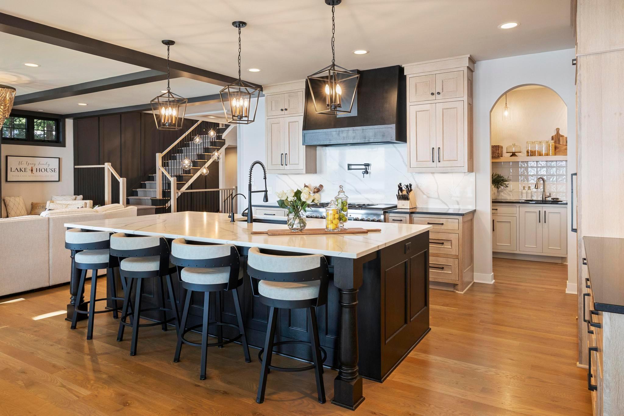 Excelsior, Minnesota, 55331, United States, 5 Bedrooms Bedrooms, ,5 BathroomsBathrooms,Residential,Active,1880009