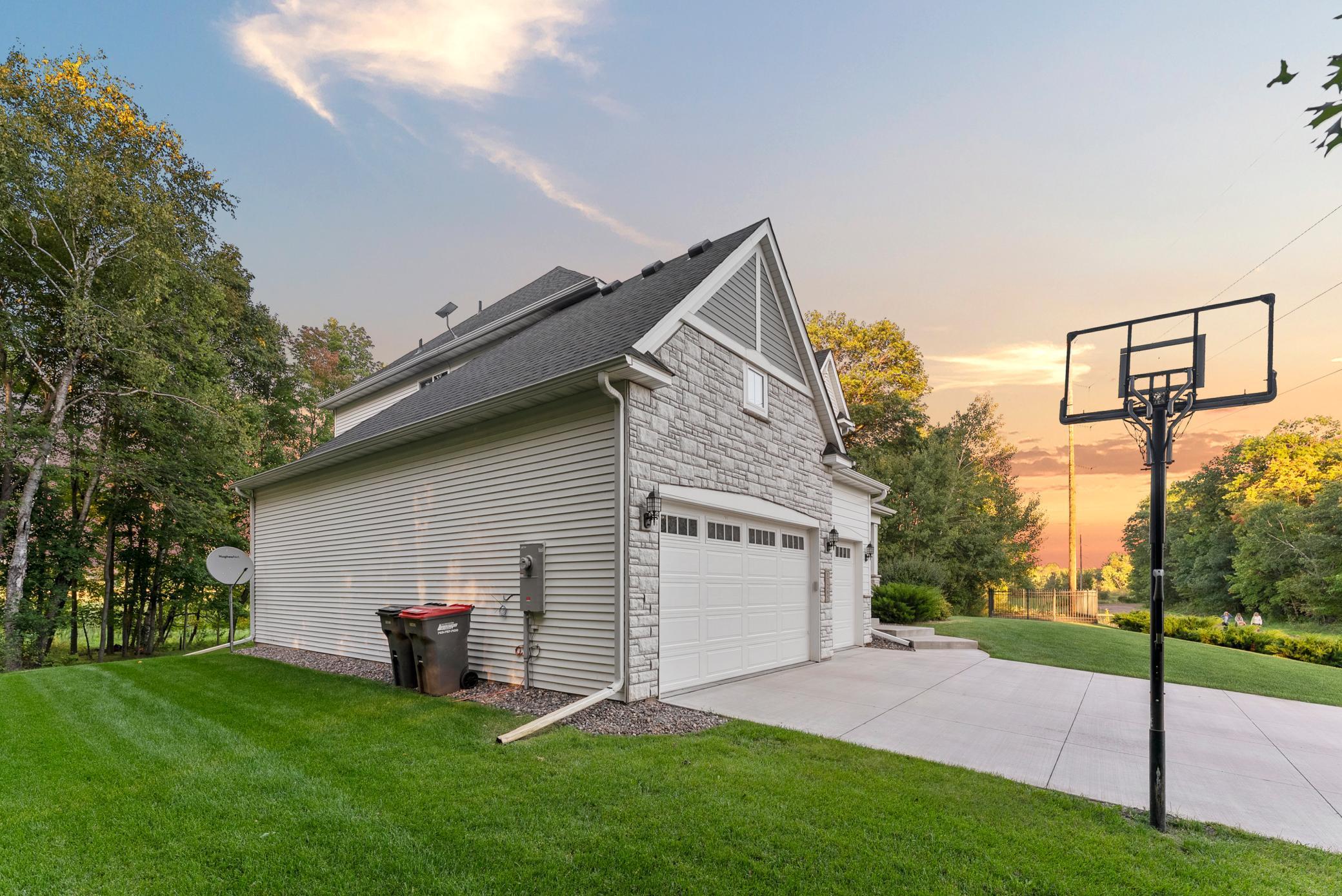 Andover, Minnesota, 55304, United States, 5 Bedrooms Bedrooms, ,5 BathroomsBathrooms,Residential,Active,1943833