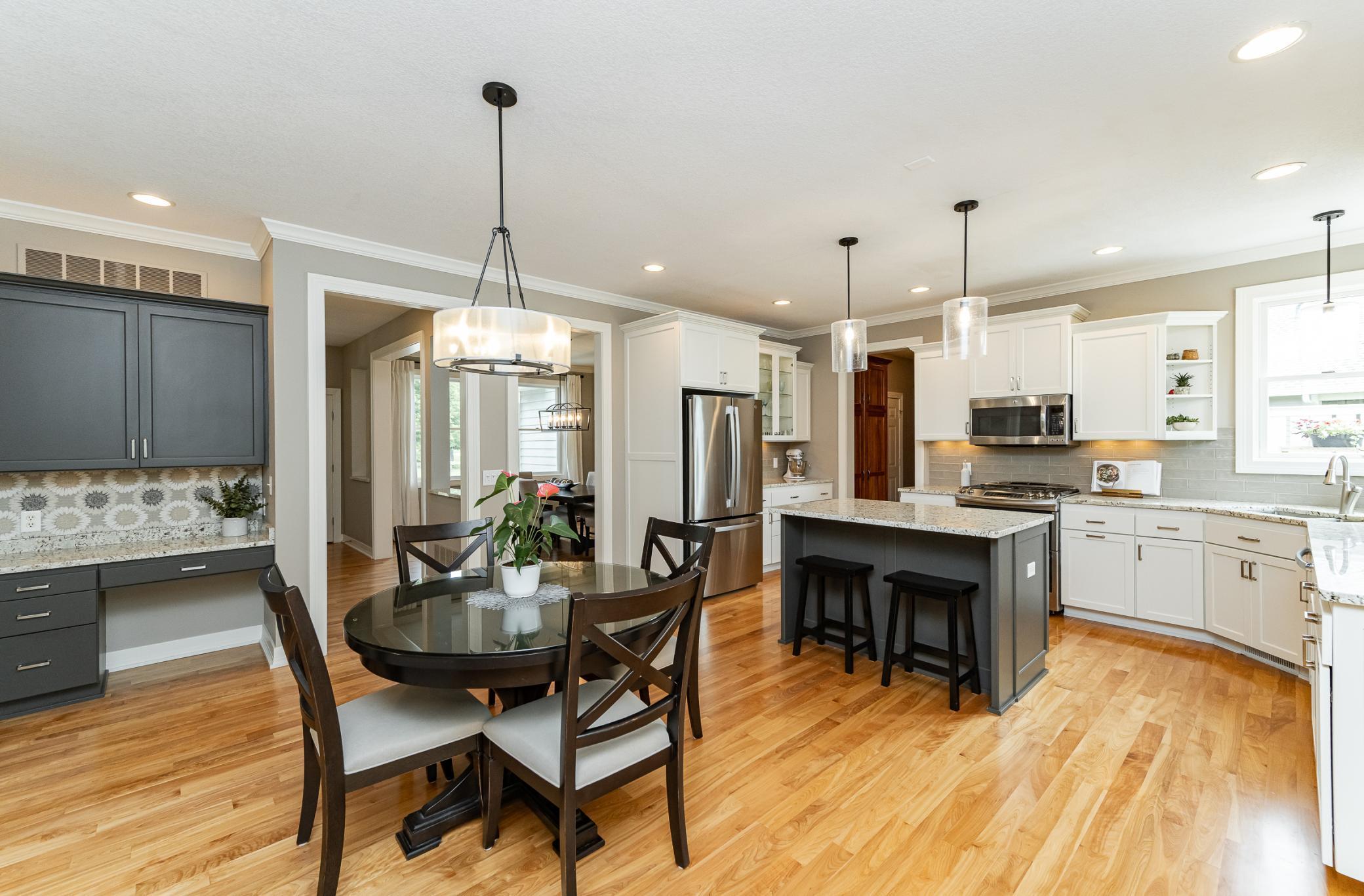 Rochester, Minnesota, 55902, United States, 6 Bedrooms Bedrooms, ,4 BathroomsBathrooms,Residential,Active,1888994