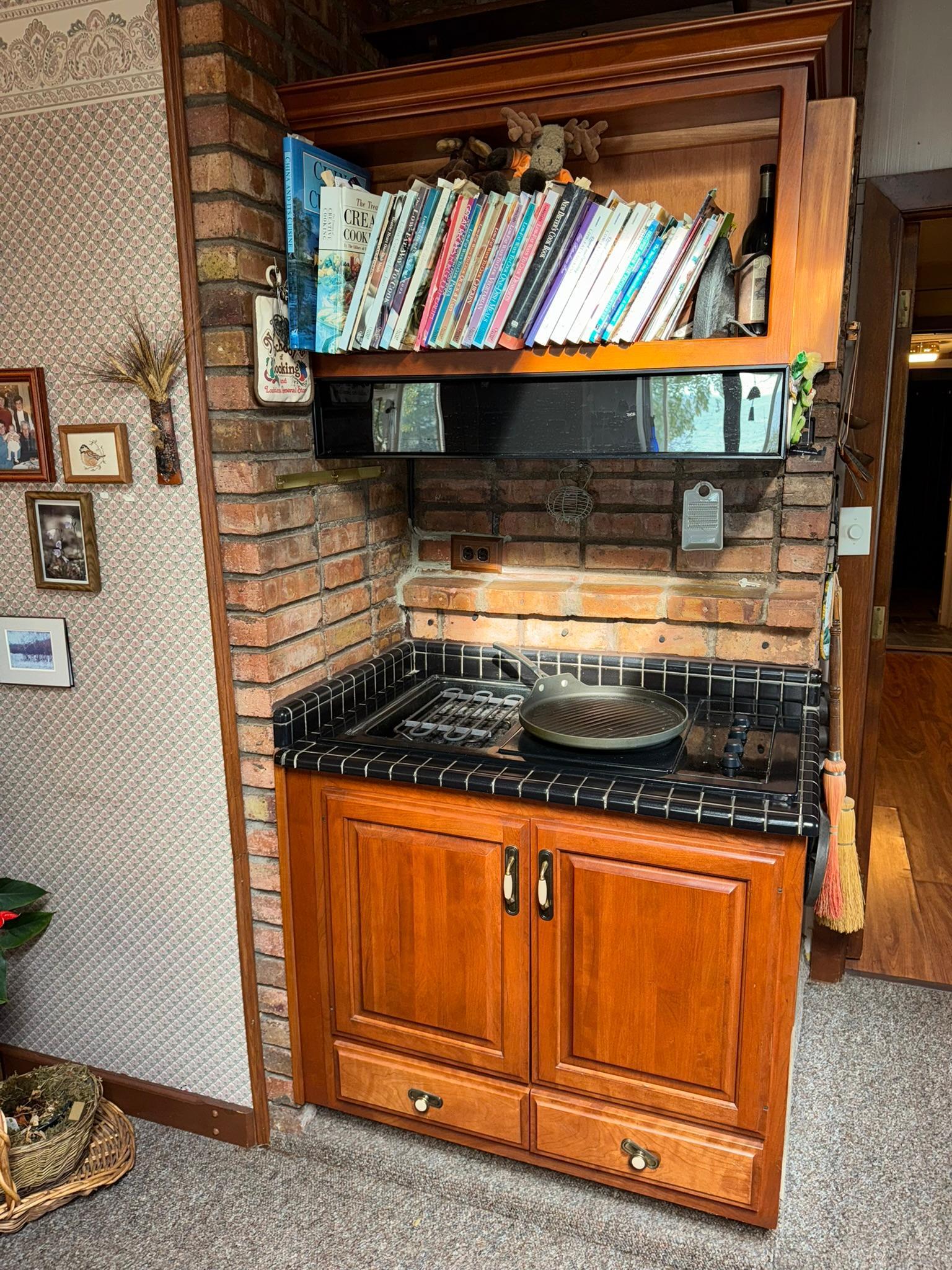 Silver Bay, Minnesota, 55614, United States, 3 Bedrooms Bedrooms, ,3 BathroomsBathrooms,Residential,Active,1953979