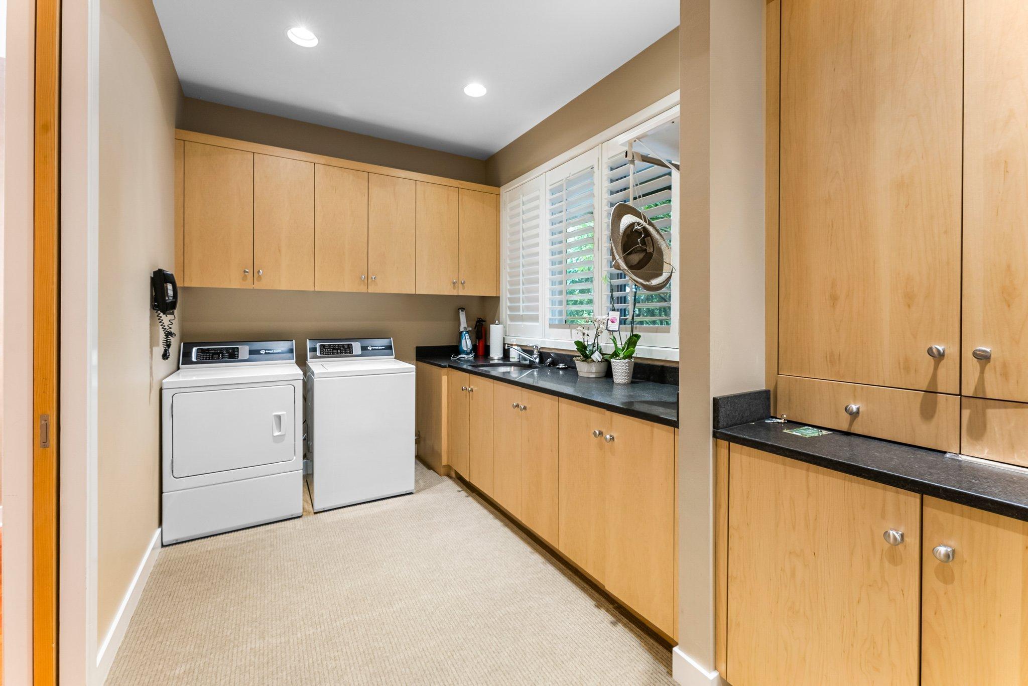 Eden Prairie, Minnesota, 55347, United States, ,4 BathroomsBathrooms,Residential,Active,1764072