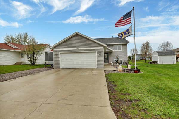 1880 W SHORE DR SW, HUTCHINSON, MN 55350 - Image 1